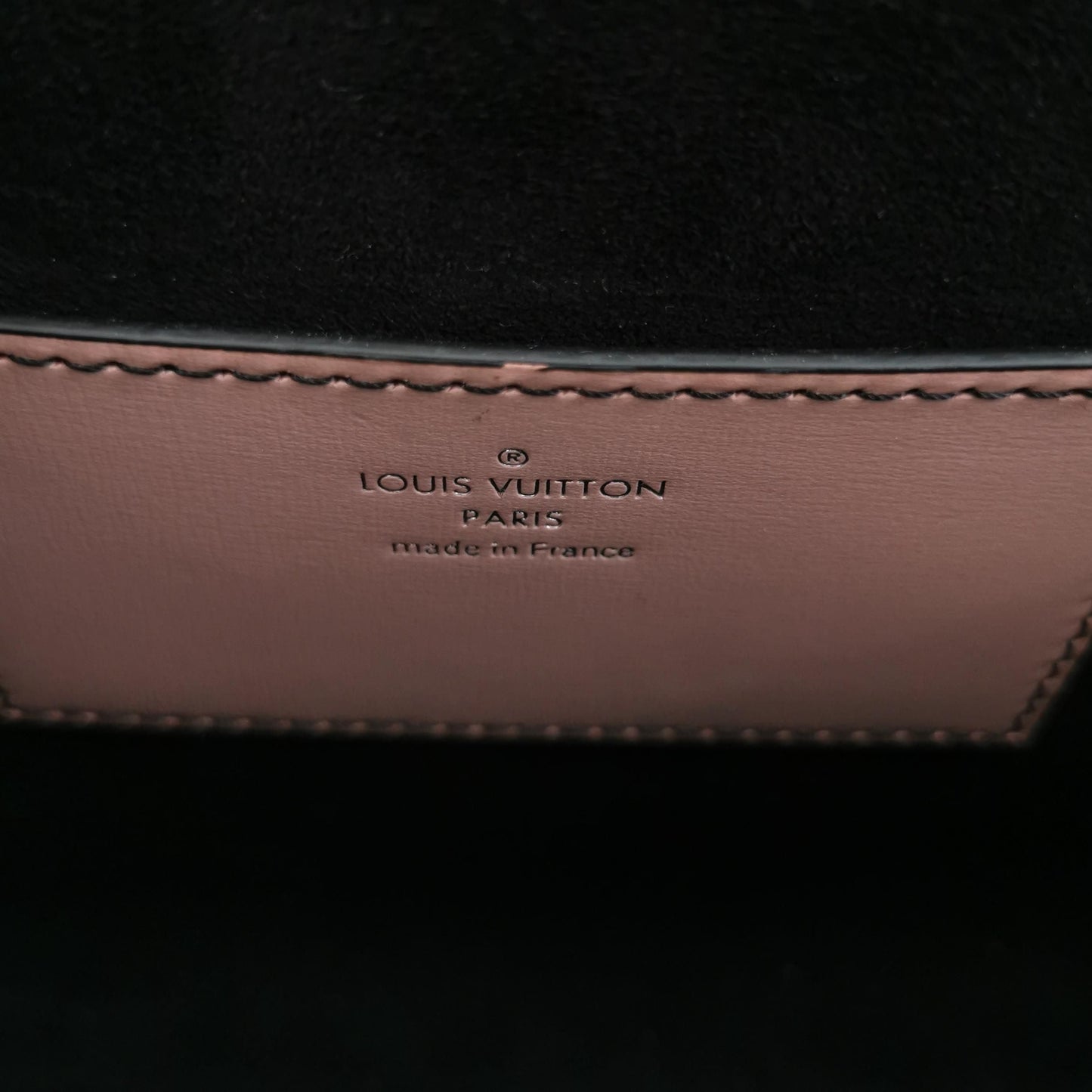 Preloved GLM-Twist Medium Leather Crossbody Bag with LV Twist Lock 250324781119141