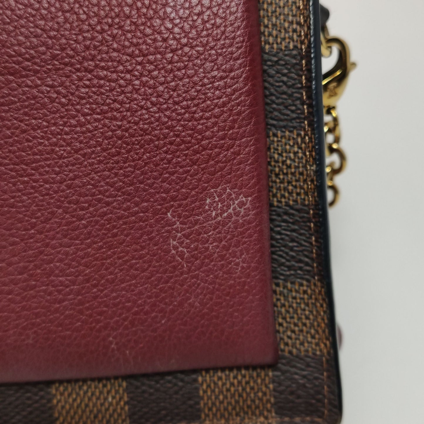 Preloved GLM-Vavin Leather Checkerboard Logo Lock Crossbody Bag 250314781104789