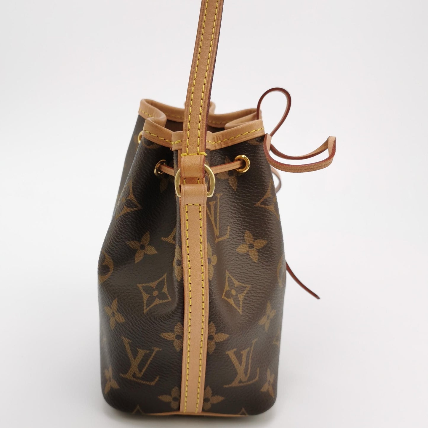 Preloved GLM-NOE Nano Leather Monogram Drawstring Crossbody Bag 250315781106252