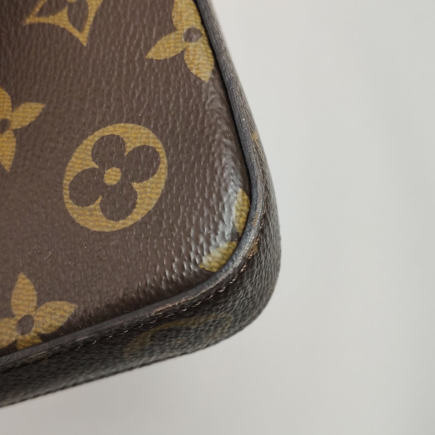 Preloved GLM-Pochette FÃ©licie Trio Small Monogram Print Snap Closure Mother and Child Crossbody Bag 037850600026