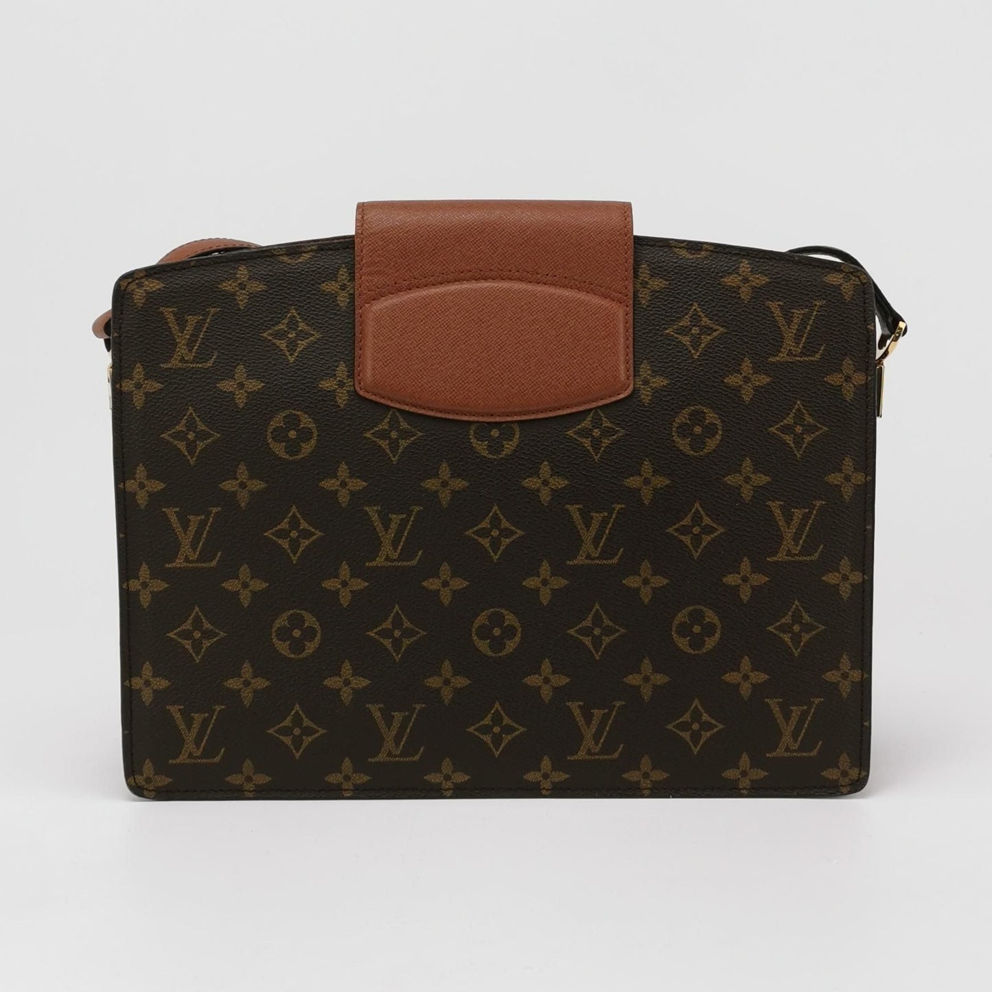 Preloved GLM-Courcelles Leather Monogram Messenger Bag 250216781066240