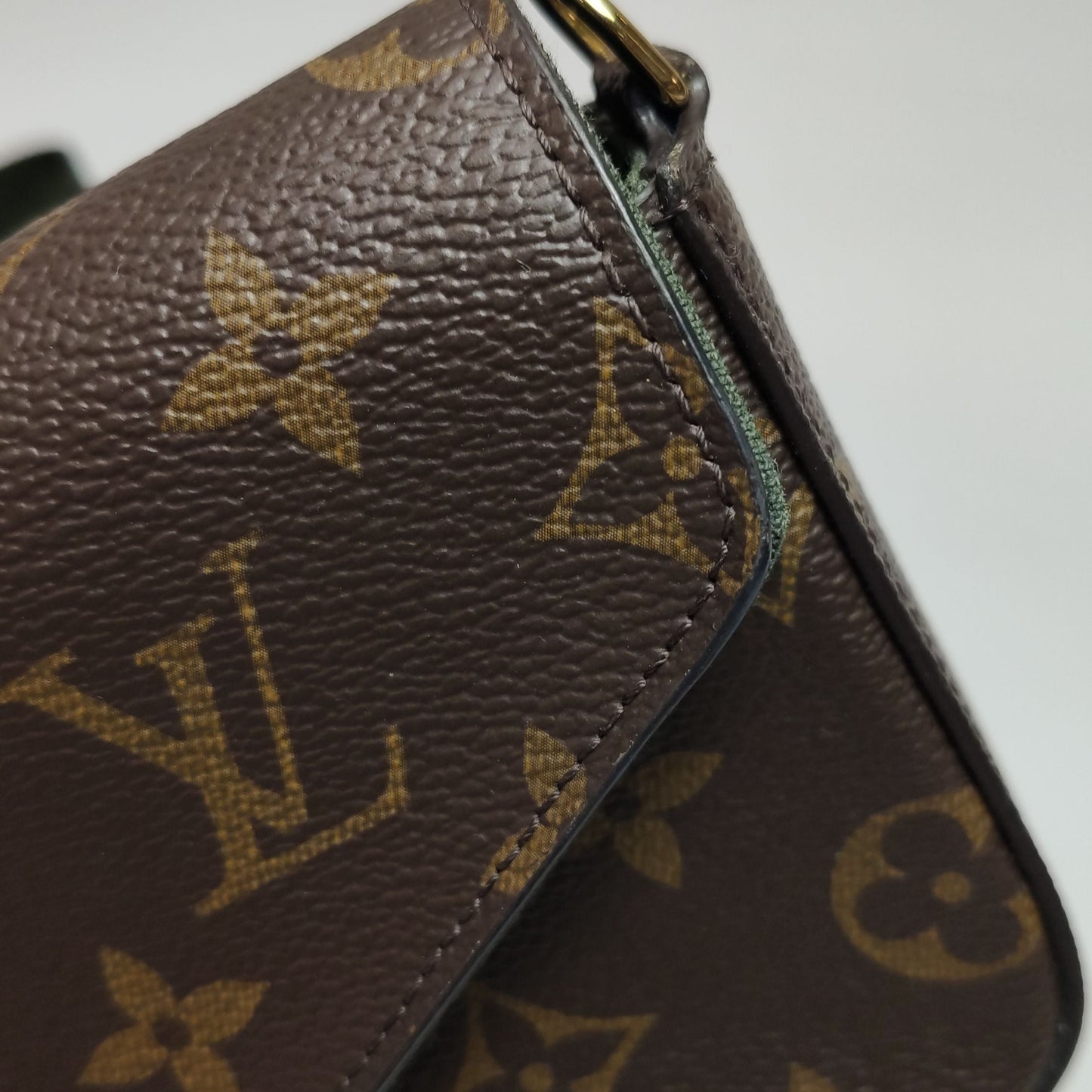 Preloved GLM-Felicie Strap & Go Monogram Snap Multi-use Bag with Chip 24042278687407