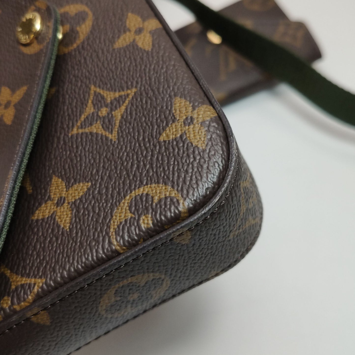 Preloved GLM-Felicie Strap & Go Monogram Snap Multi-use Crossbody Bag with Chip 250105781011546