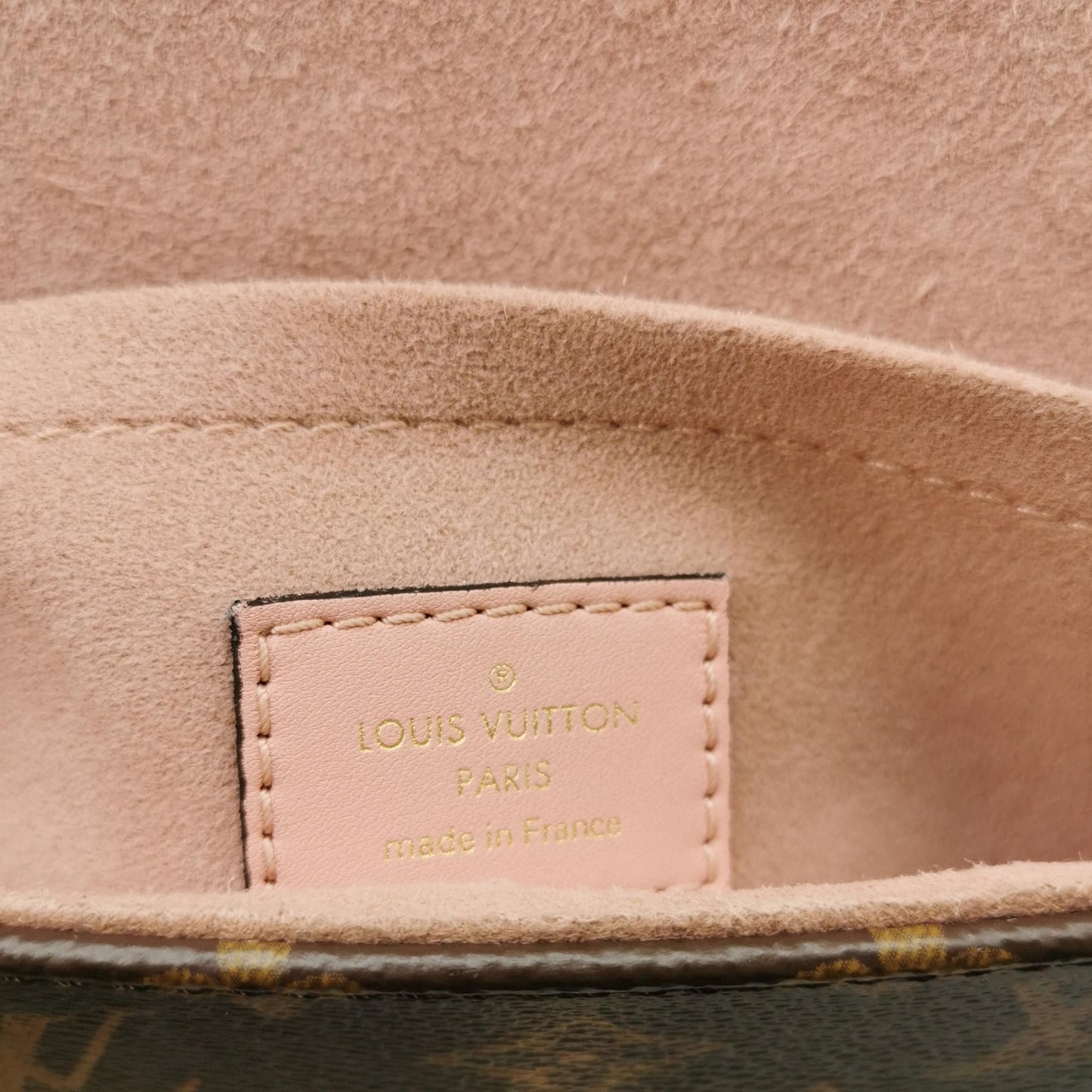 Preloved GLM-Locky BB Monogram Lock Crossbody Bag with Chip 24122878999840
