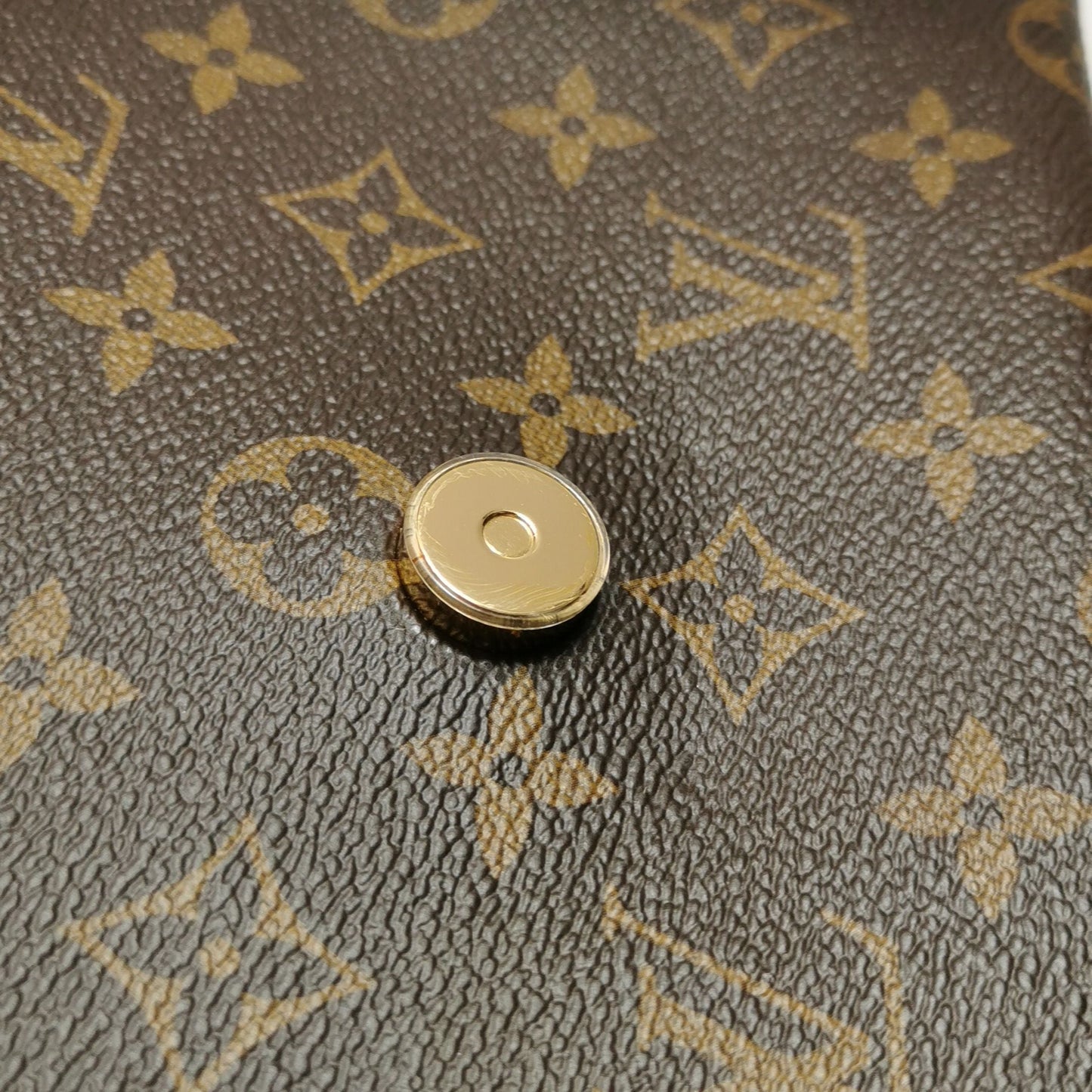 Preloved GLM-Locky BB Monogram Lock Crossbody Bag with Chip 24122878999840