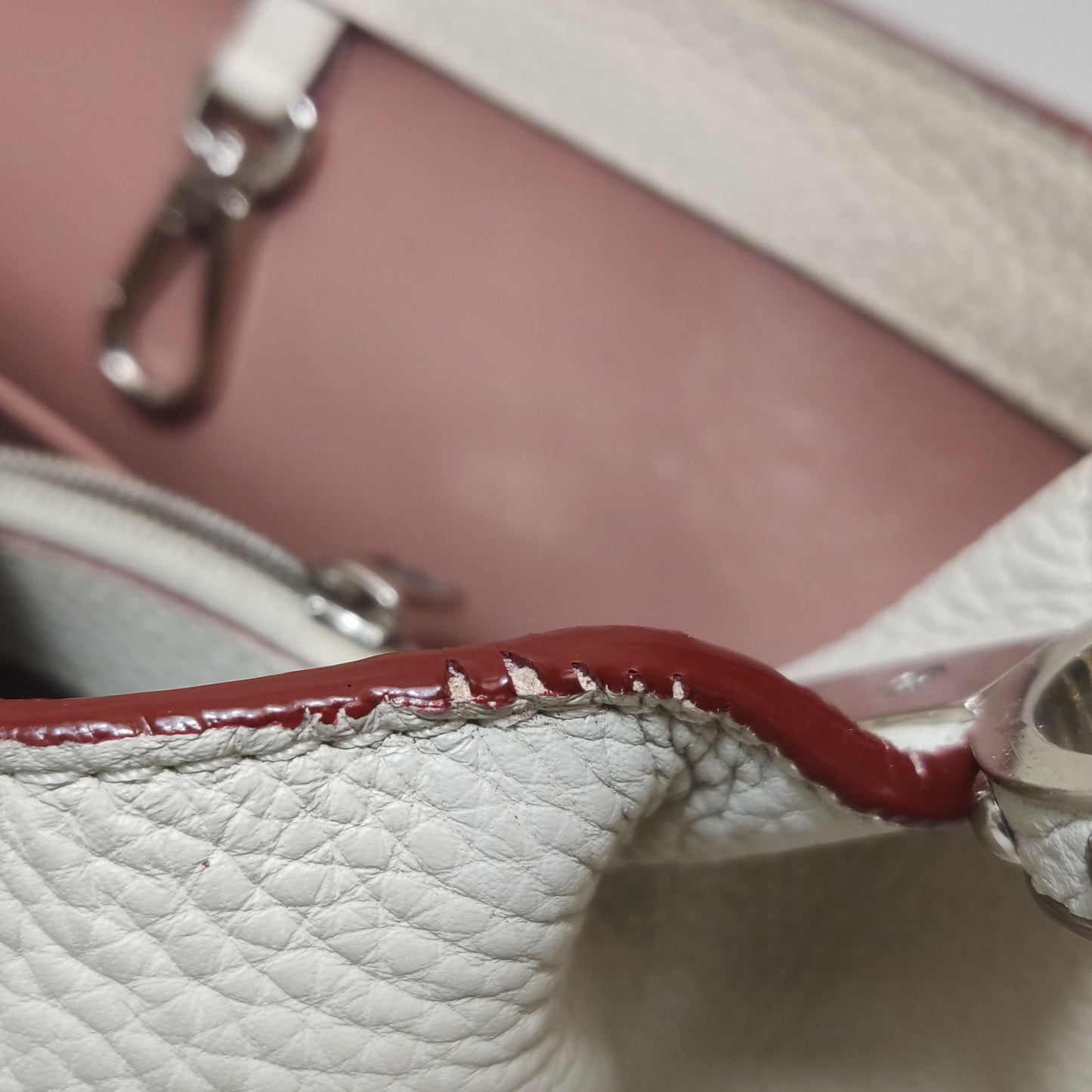 Preloved GLM-Capucines Large Leather Solid Metal LV Buckle Handbag 250529781214078