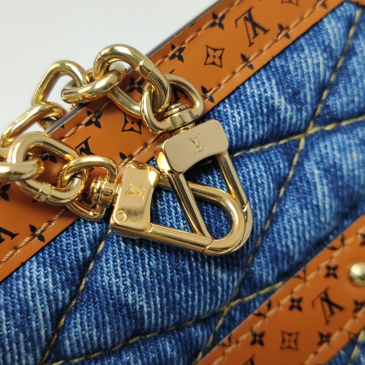 Preloved GLM-Trunk Clutch Soft Calfskin Denim S-lock Crossbody Bag with Chip 250530781215163