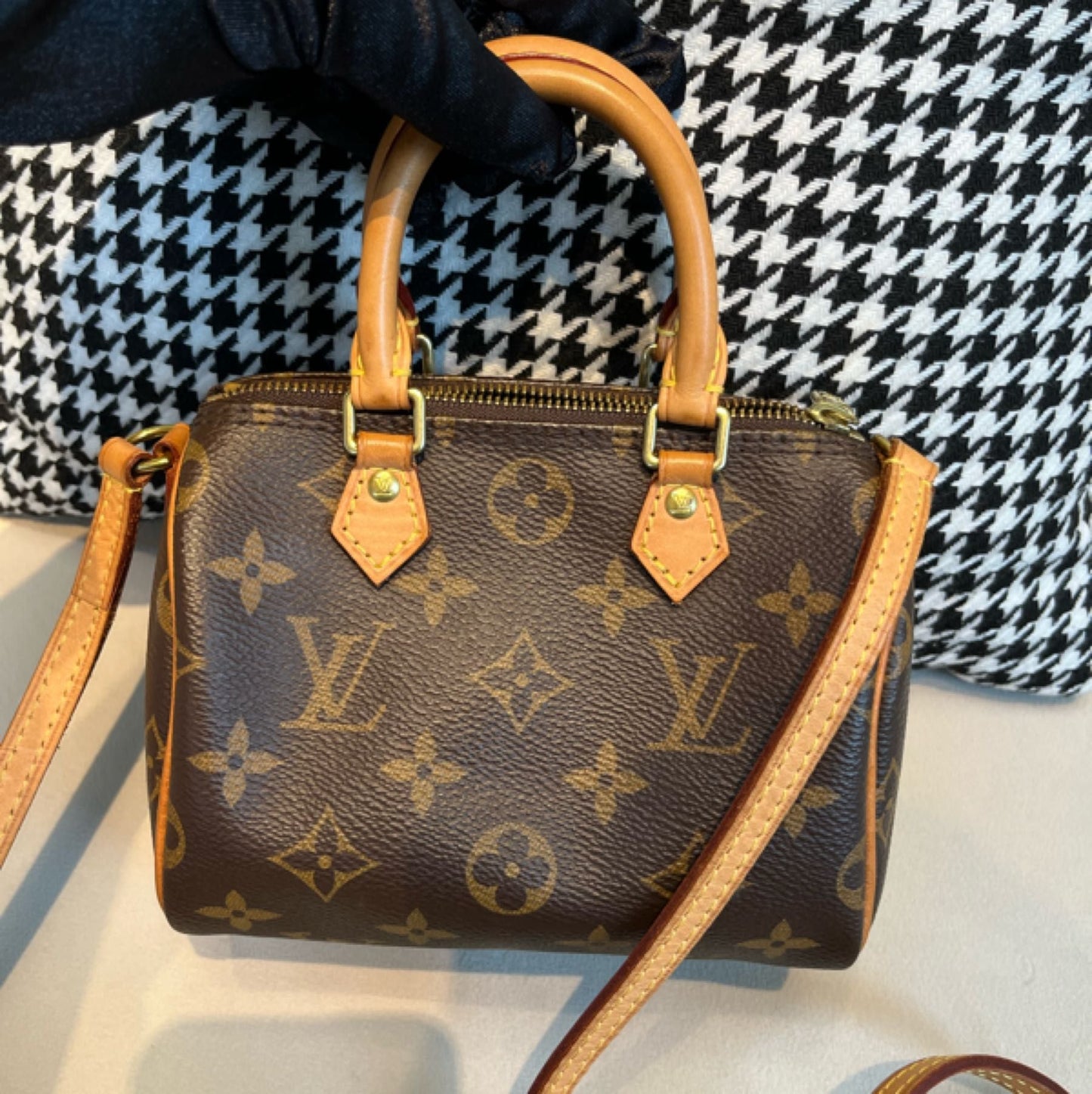 Preloved GLM-Speedy Nano Monogram Crossbody Bag 060150100287