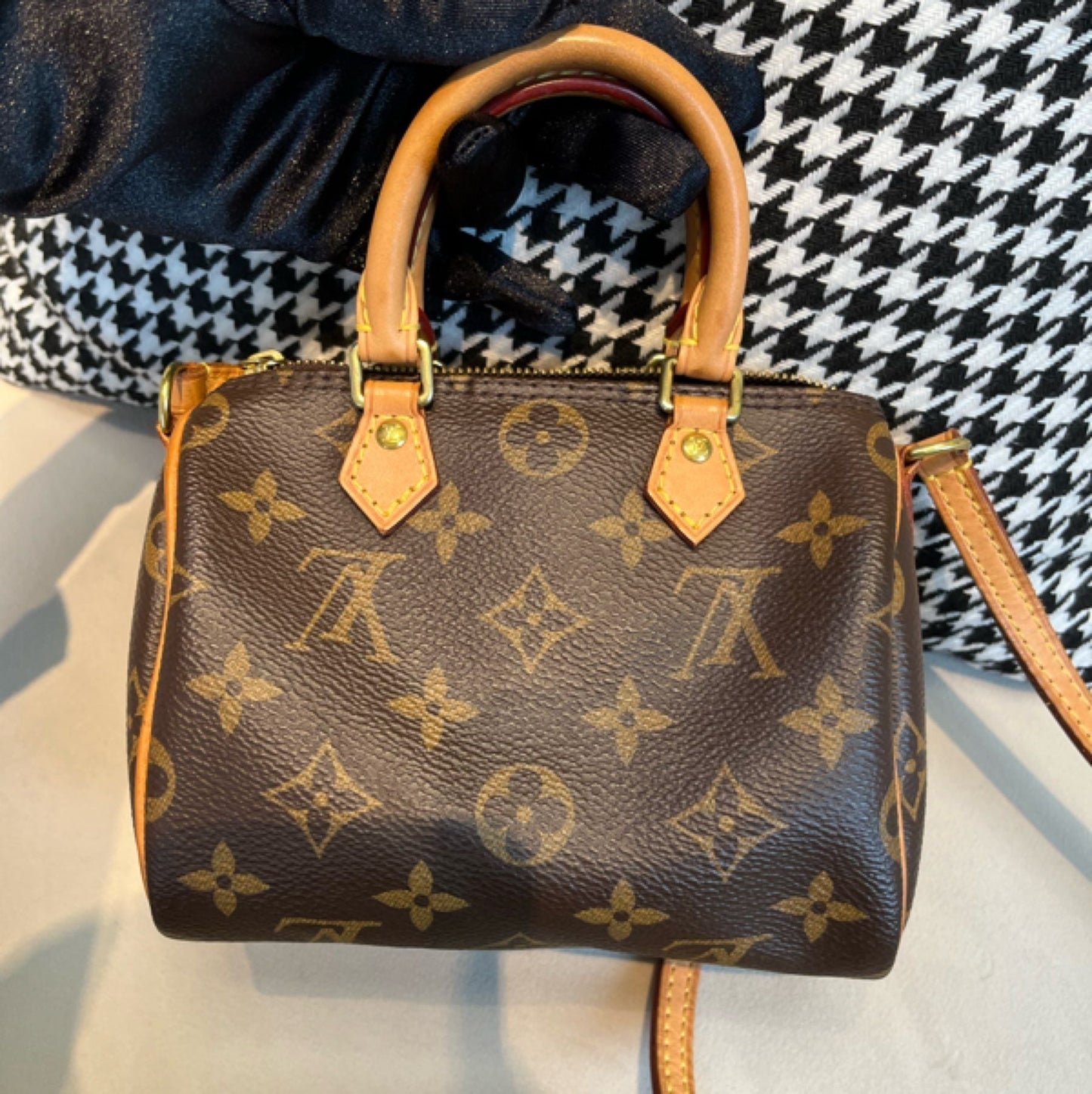 Preloved GLM-Speedy Nano Monogram Crossbody Bag 060150100287