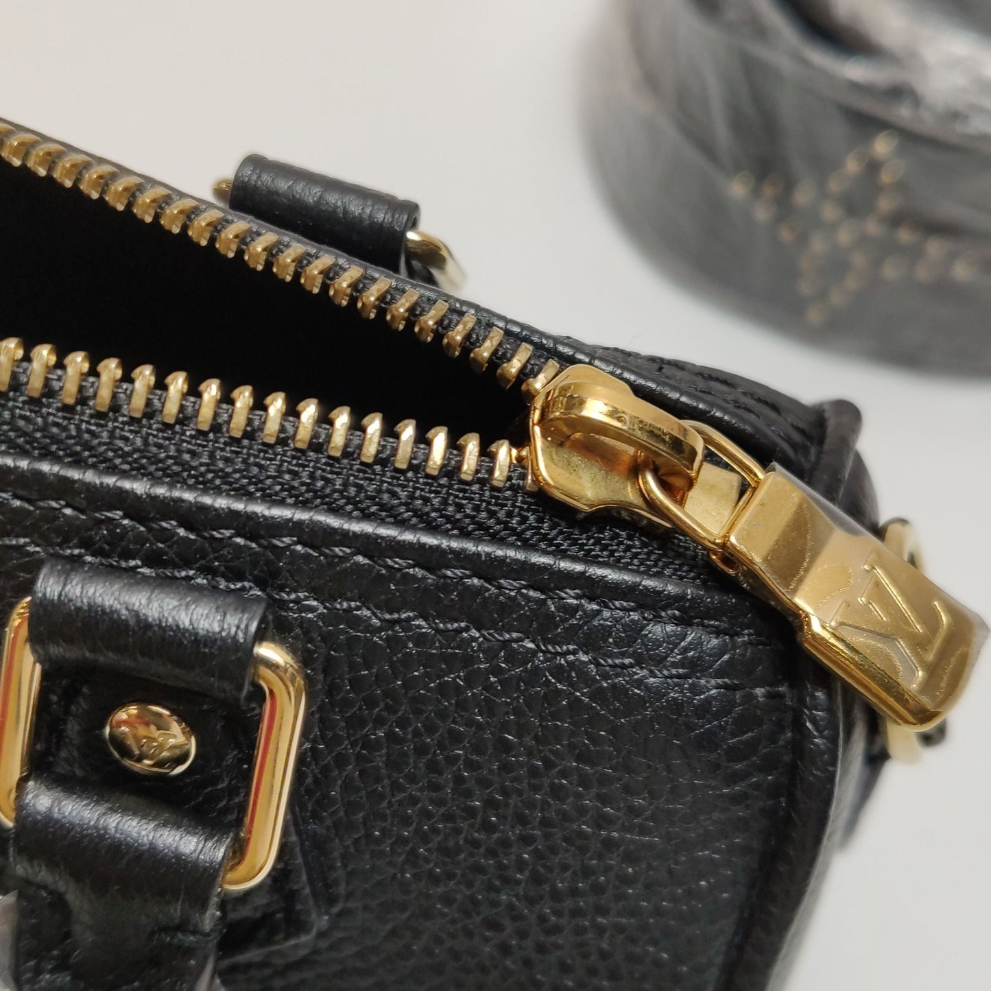 Preloved GLM-Speedy Nano Leather Crossbody Bag with Chip 250529781213010