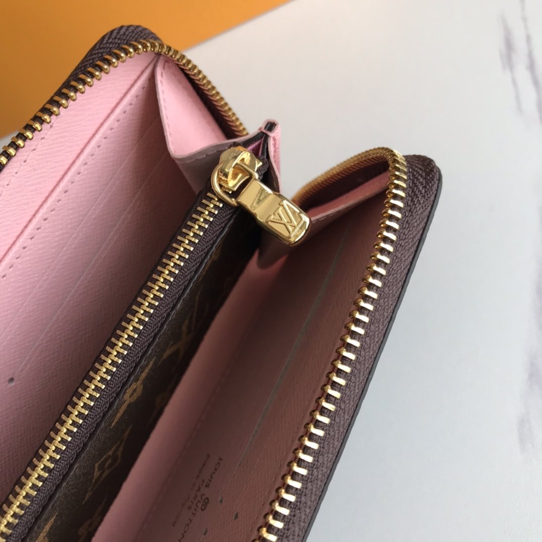 EN - New Arrival Wallet LUV 016