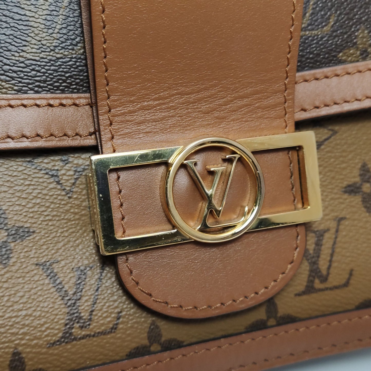 Preloved GLM-Dauphine Medium Monogram Empreinte Leather Crossbody Bag 250607781226958