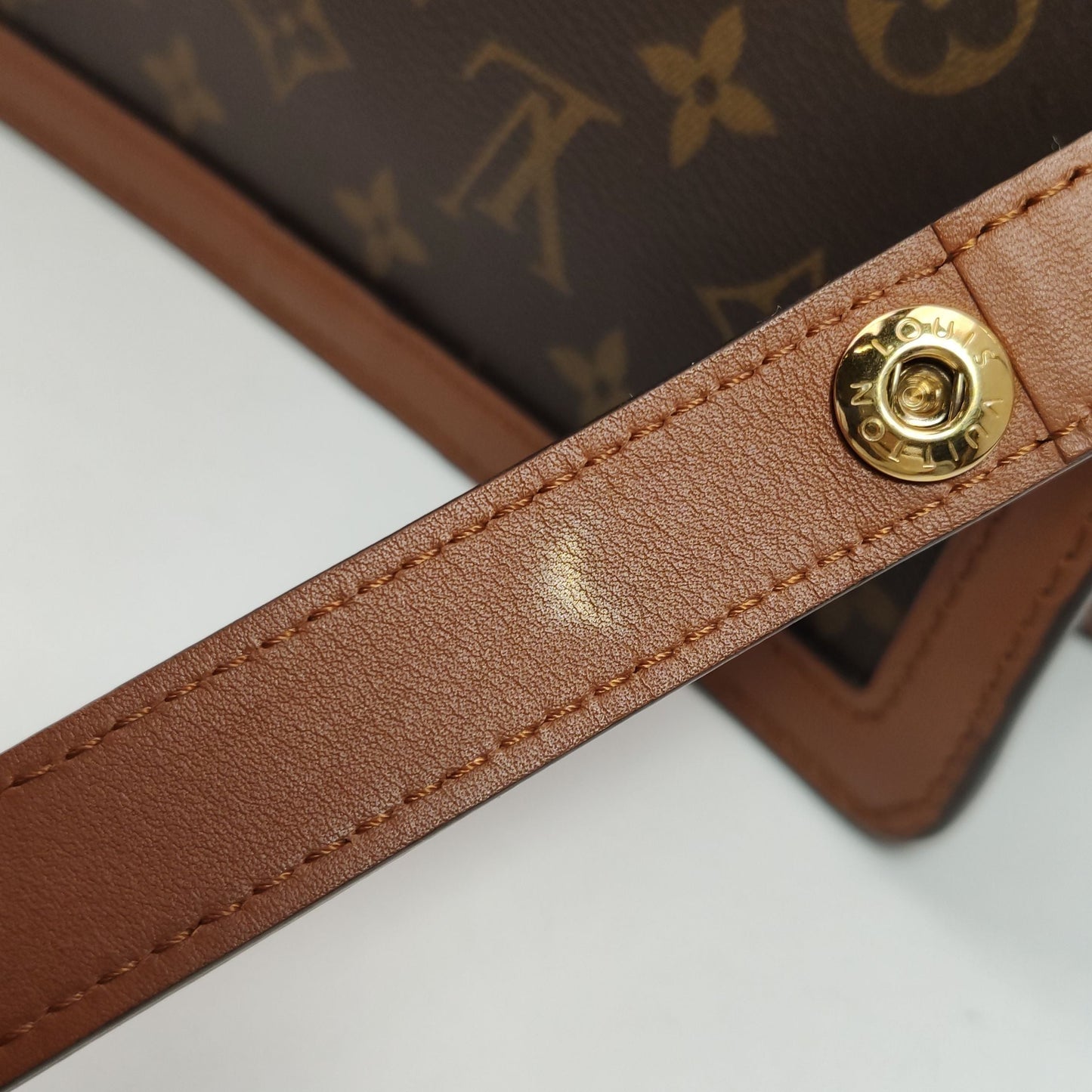 Preloved GLM-Dauphine Medium Monogram Empreinte Leather Crossbody Bag 250607781226958