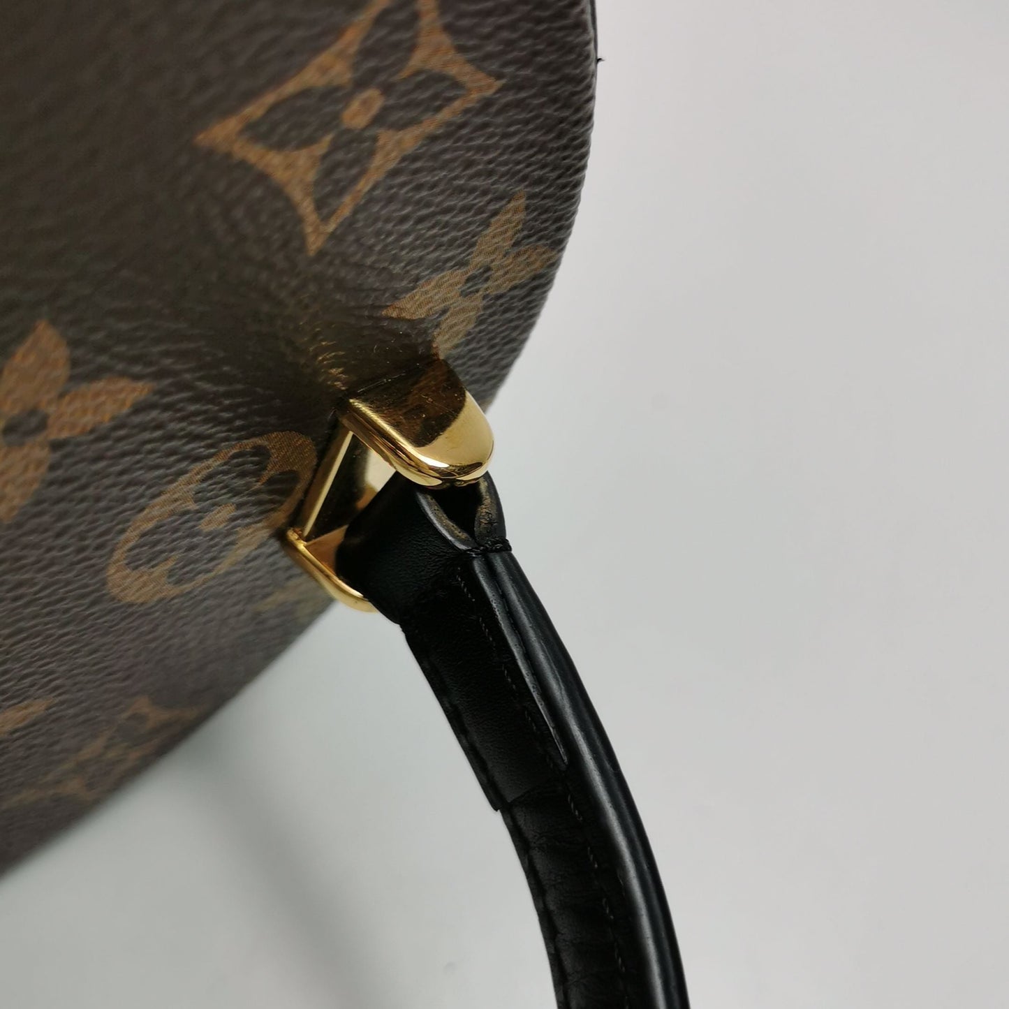 Preloved GLM-Cannes Bucket Bag Small Reverse Monogram Crossbody Bag 250527781210935