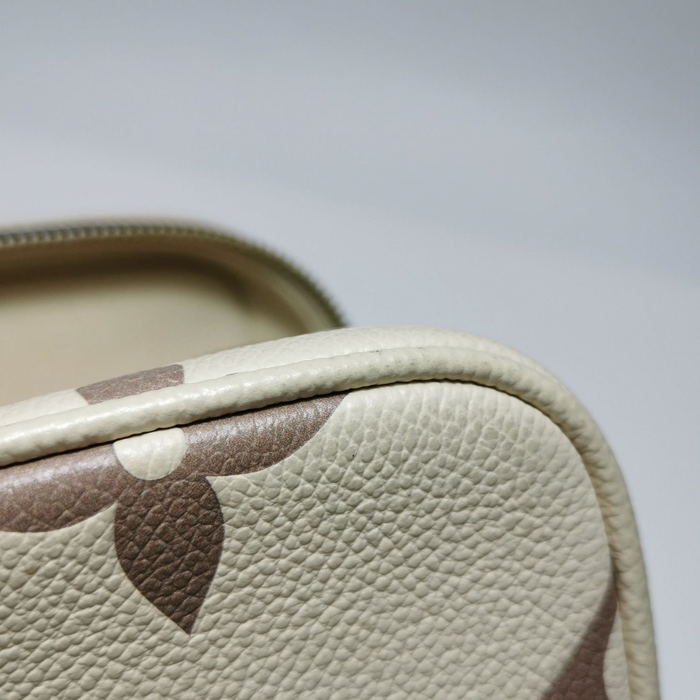 Preloved GLM-Vanity Makeup Case Small Cowhide Box Shoulder Bag Crossbody Bag with Chip 250527781209833