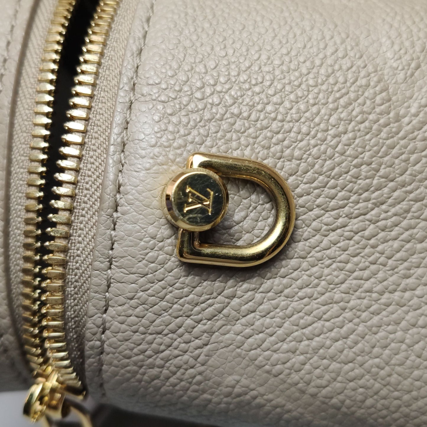 Preloved GLM-Vanity Makeup Case Small Calfskin Monogram Zip Top Crossbody Bag 250528781211568