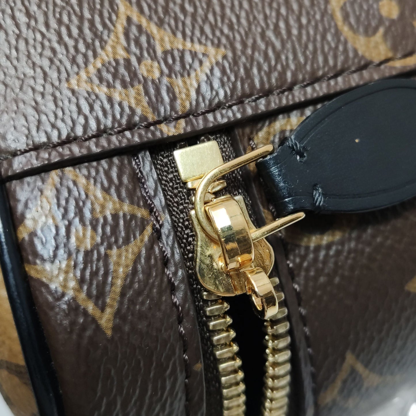 Preloved GLM-Vanity Makeup Case Small Monogram Canvas Crossbody Bag with Chip 057852900022