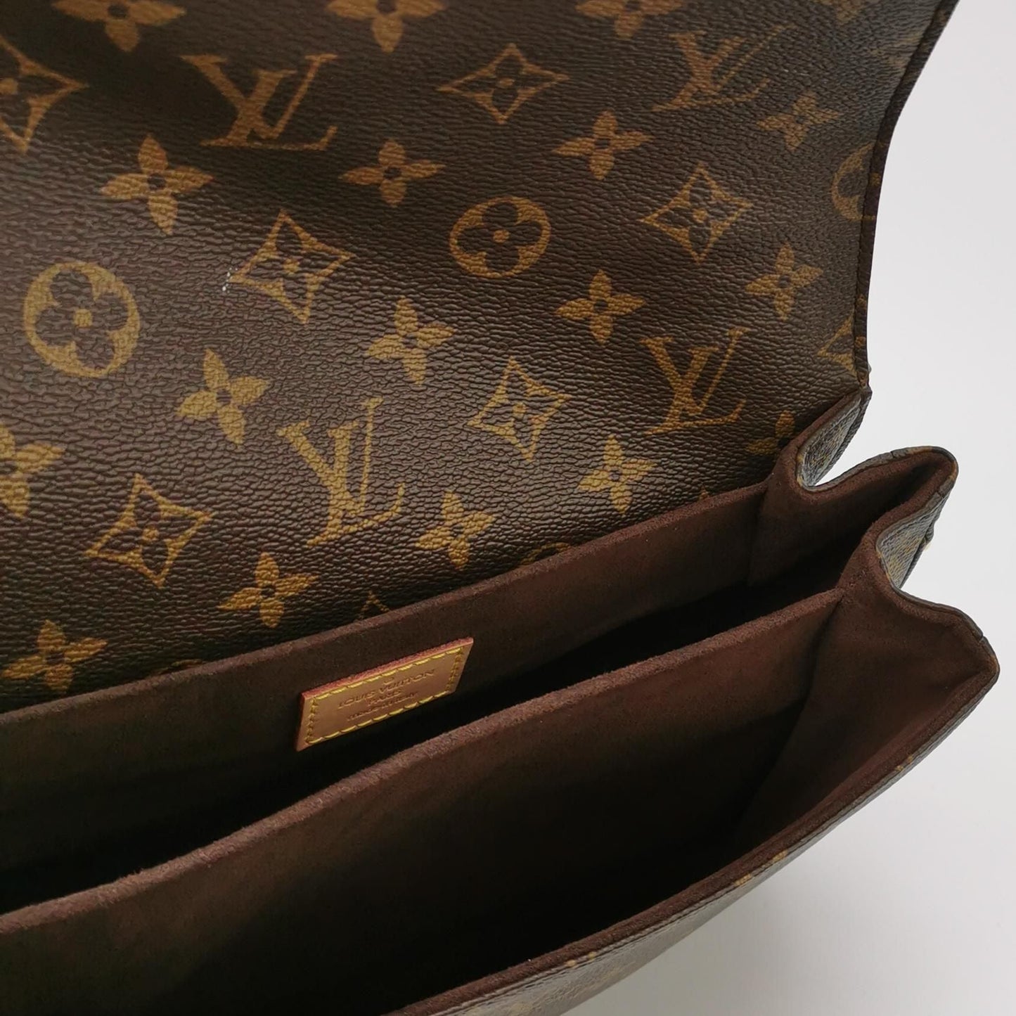 Preloved GLM-Pochette Metis Medium Monogram Canvas S-lock Messenger Bag with Chip 250526781208629