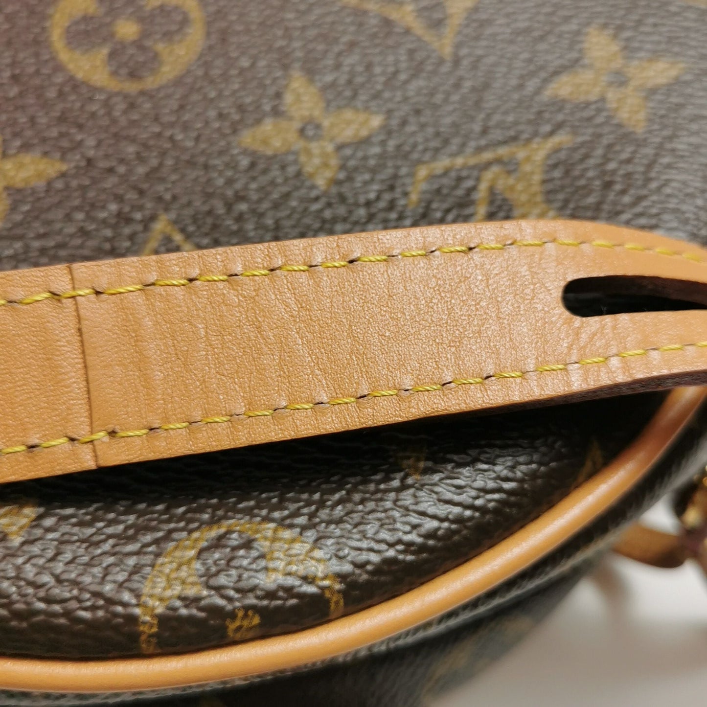 Preloved GLM-Boite Chapeau Small Monogram Crossbody Bag 250526781208361