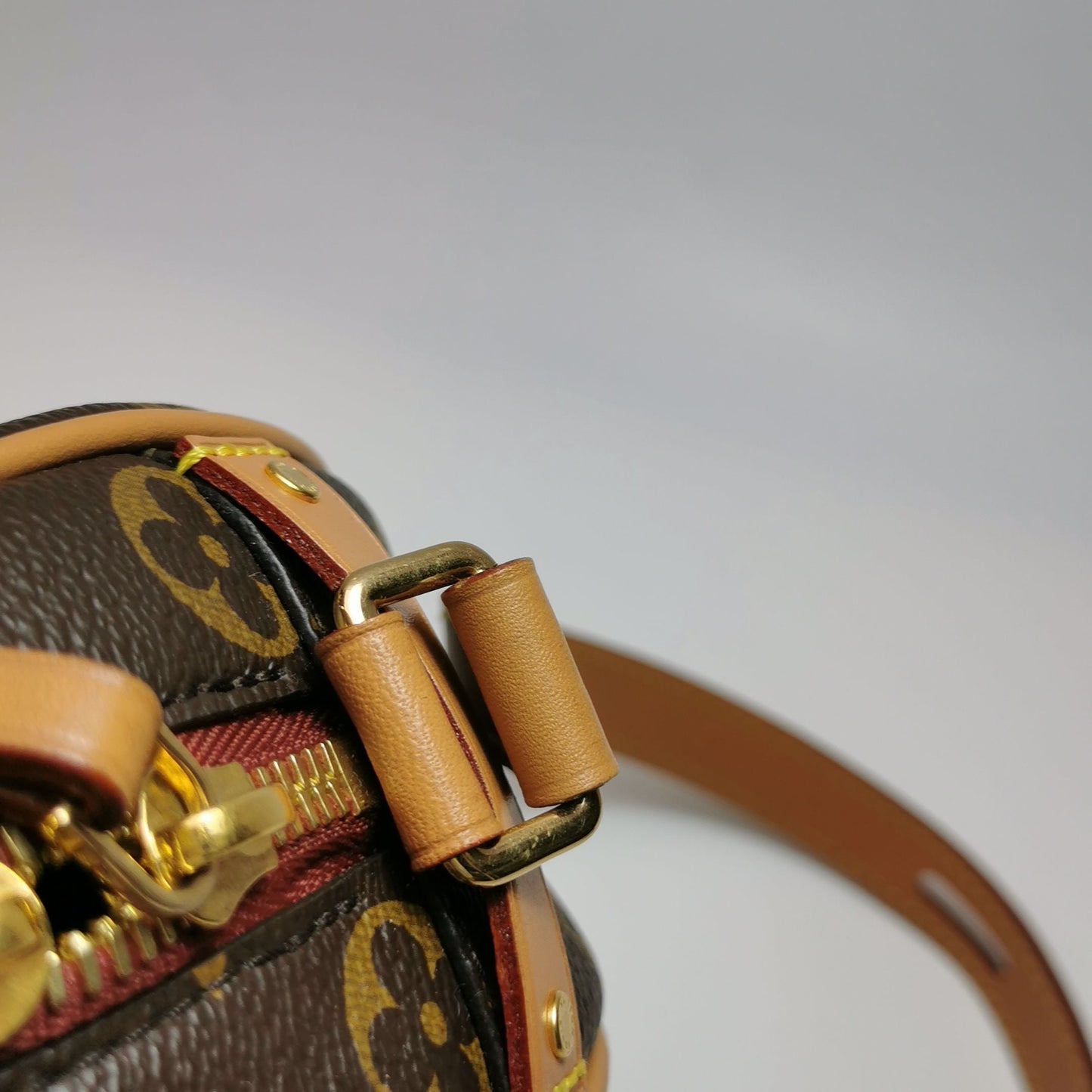 Preloved GLM-Boite Chapeau Small Monogram Crossbody Bag 250526781208361
