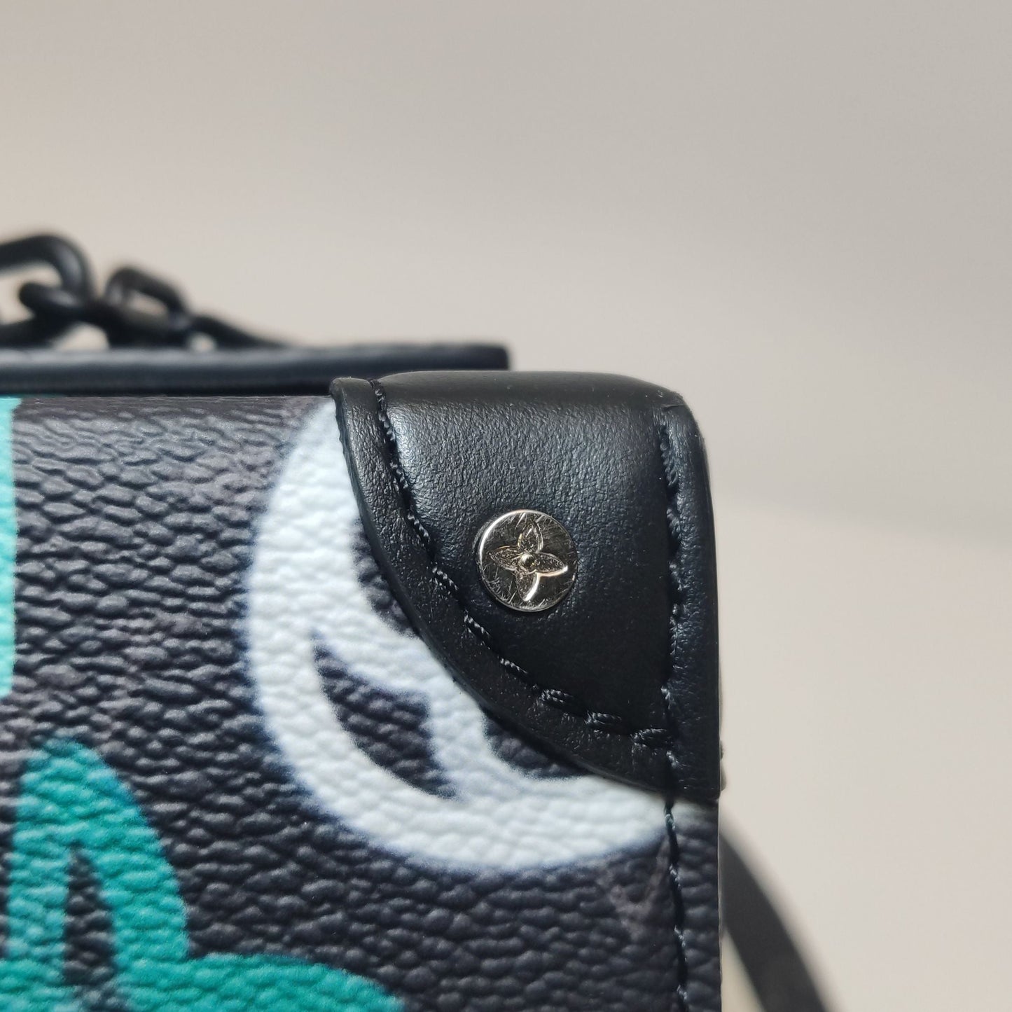 Preloved GLM-Steamer Mini Leather Crossbody Bag with Chip 250522781203755