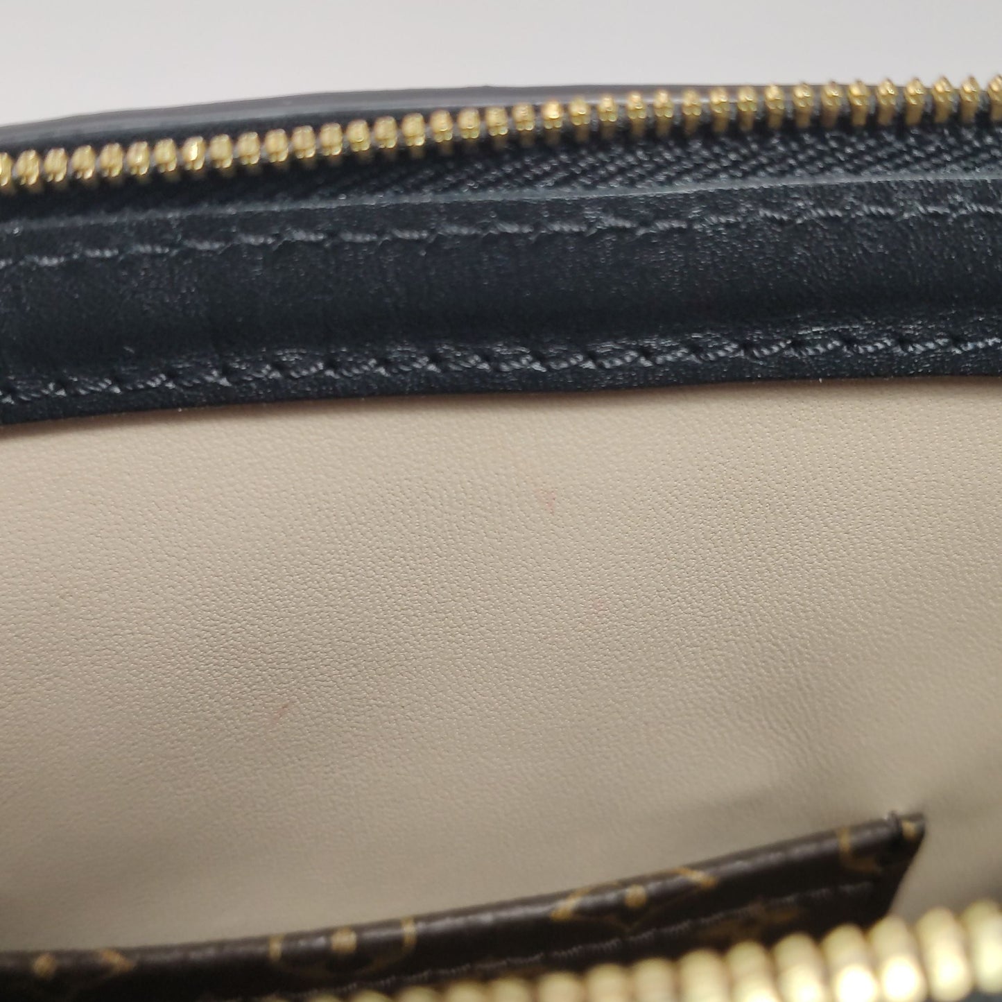 Preloved GLM-Trunk Clutch Soft Calfskin Monogram Print S-lock Crossbody Bag Microchip 250521781201763