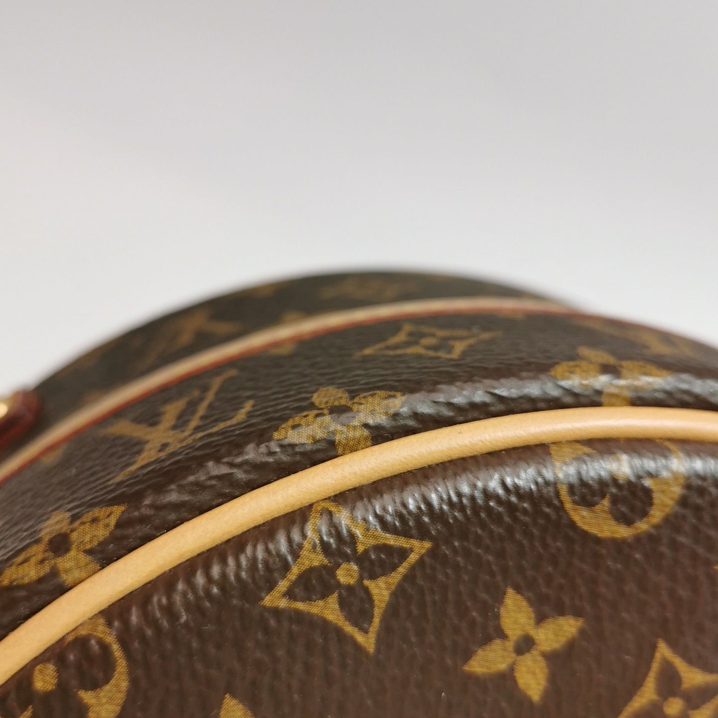 Preloved GLM-Boite Chapeau Small Monogram Print Round Bag Crossbody Bag with Chip 250516781194929