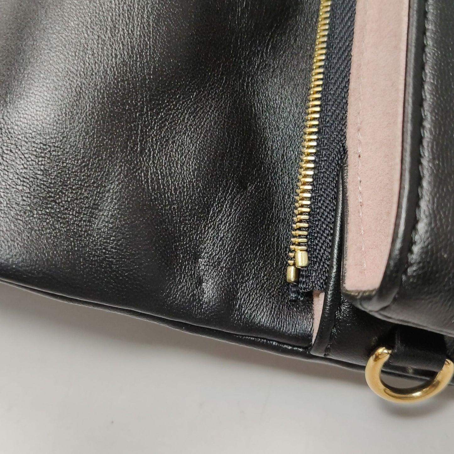Preloved GLM-Coussin Lambskin Monogram Embossed Logo Chain Crossbody Bag Microchip Version 250515781193768
