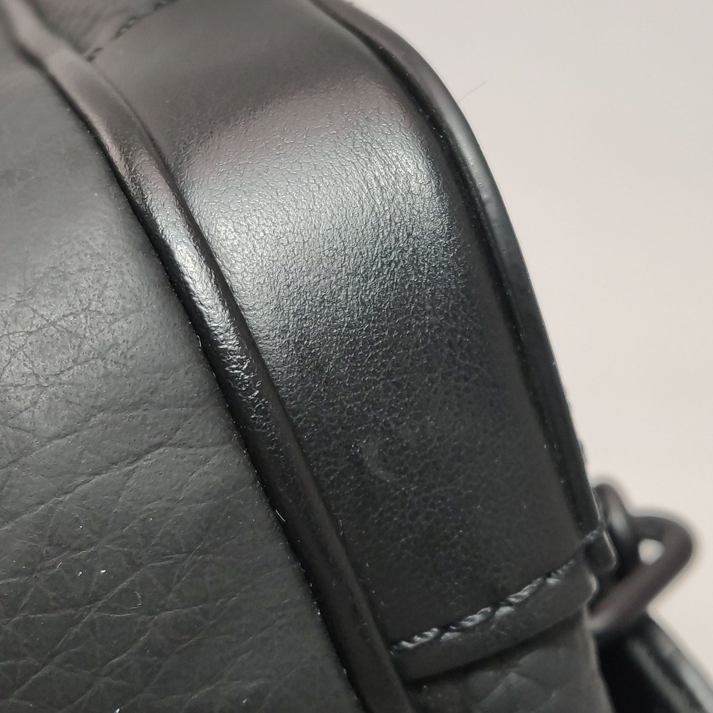 Preloved GLM-Steamer Leather Monogram Crossbody Bag with Chip 250511781187929