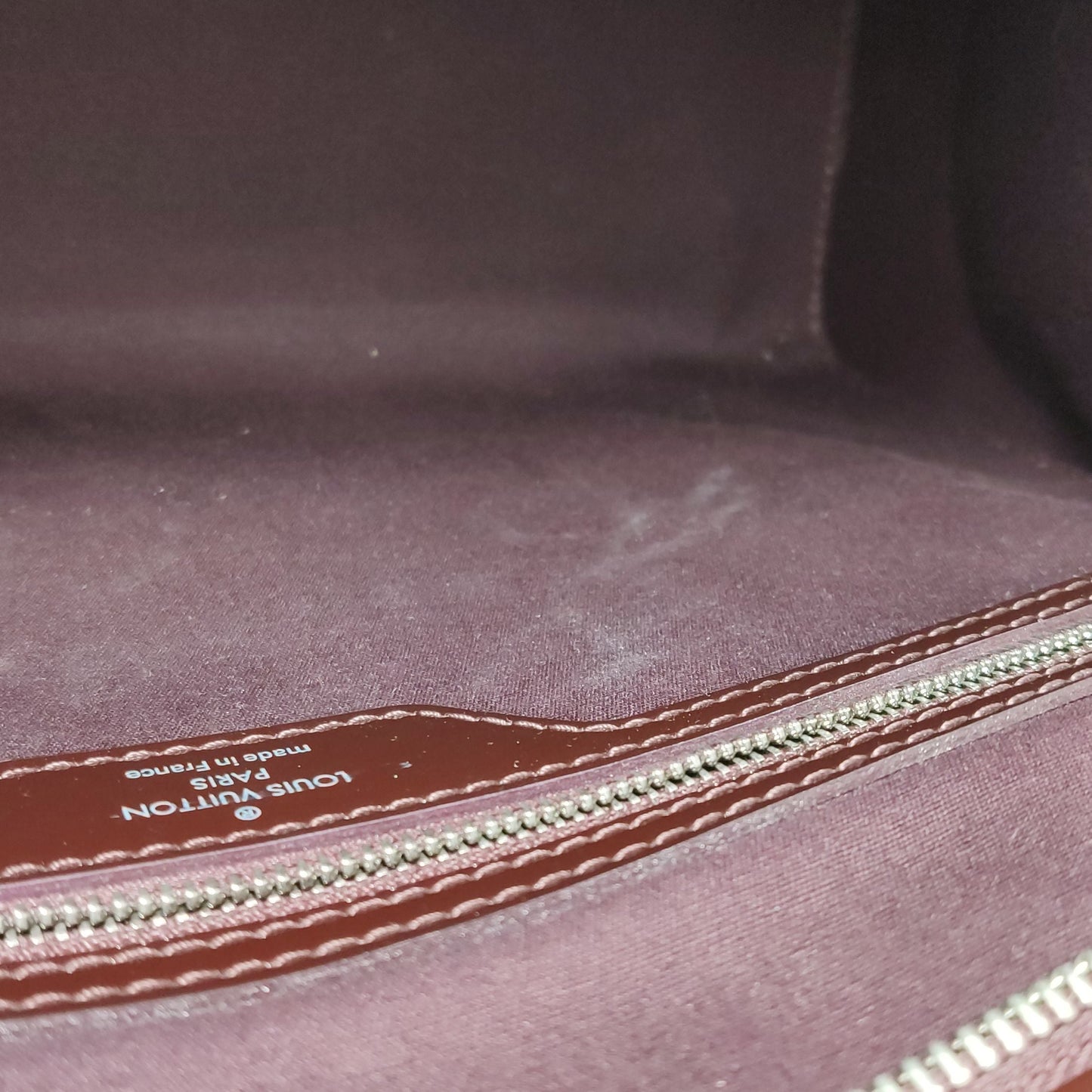 Preloved GLM-Brea Doctor Bag Medium Patent Leather Water Wave Rivet Decor Shoulder Bag Crossbody Bag 250506781181242