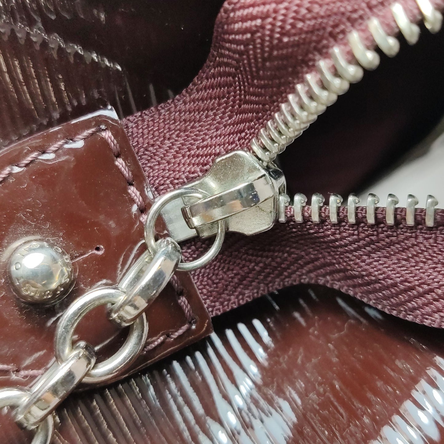 Preloved GLM-Brea Doctor Bag Medium Patent Leather Water Wave Rivet Decor Shoulder Bag Crossbody Bag 250506781181242