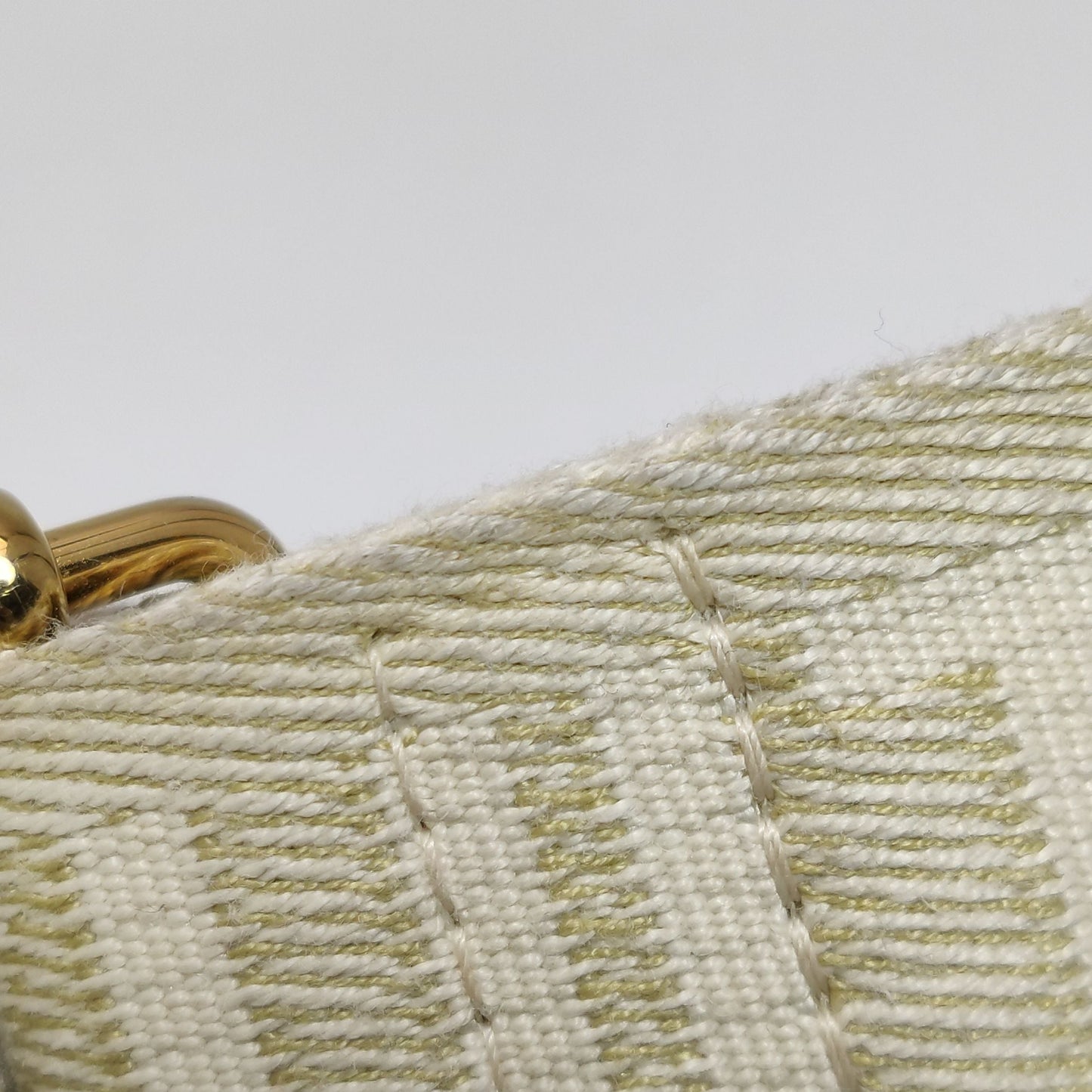 Preloved GLM-Utility Crossbody Bag with Chip 250428781169782