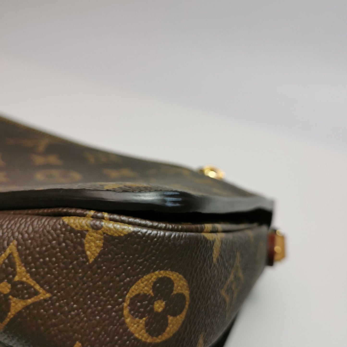Preloved GLM-Pochette Metis Medium Monogram Canvas S-lock Messenger Crossbody Bag 250425781164190
