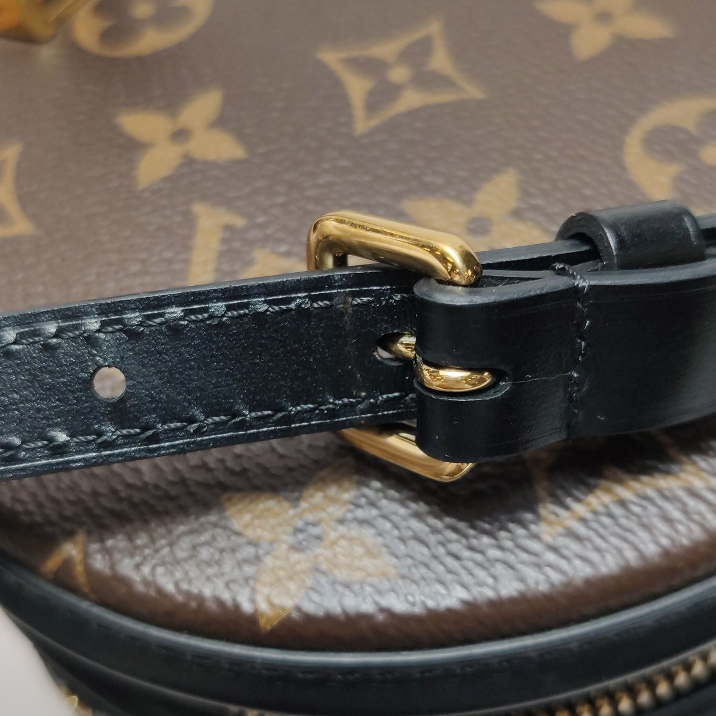Preloved GLM-Cannes Bucket Bag Small Reverse Monogram Crossbody Bag 250426781165992
