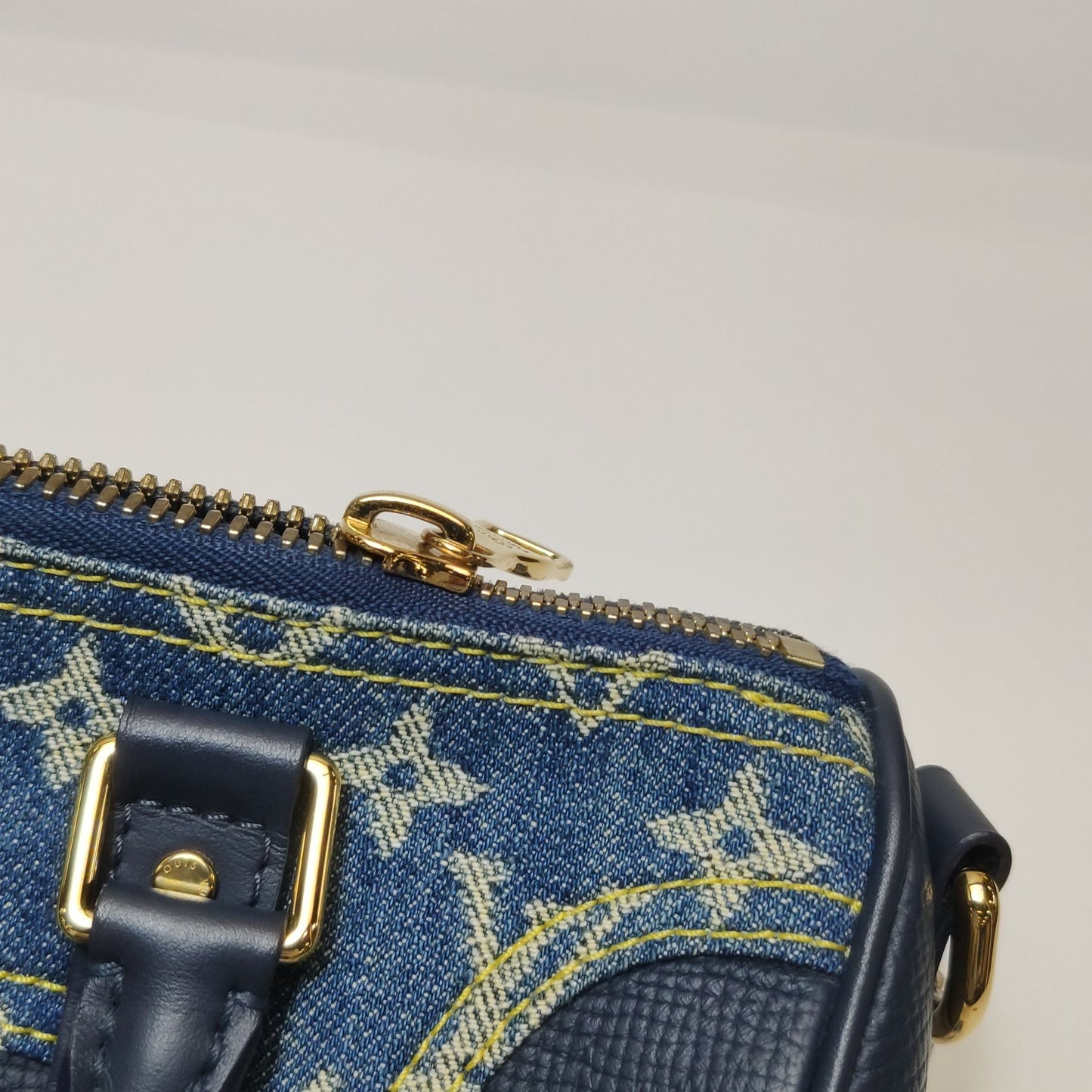 Preloved GLM-KeepallÃ—Nigo XS Crossbody Bag 250423781162398