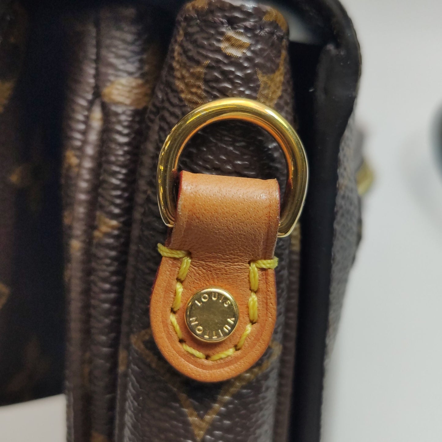 Preloved GLM-Pochette Metis Medium Monogram Canvas S-lock Messenger Crossbody Bag 250424781162616