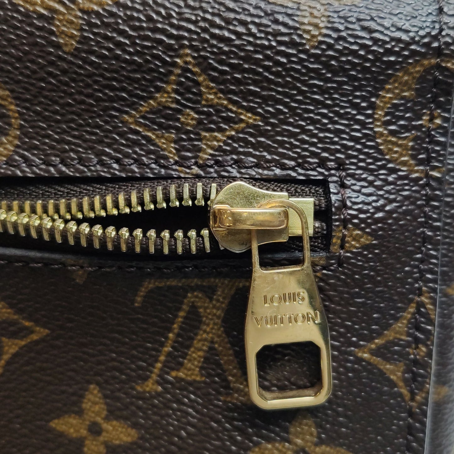Preloved GLM-Pochette Metis Medium Monogram Canvas S-lock Messenger Crossbody Bag 250424781162616