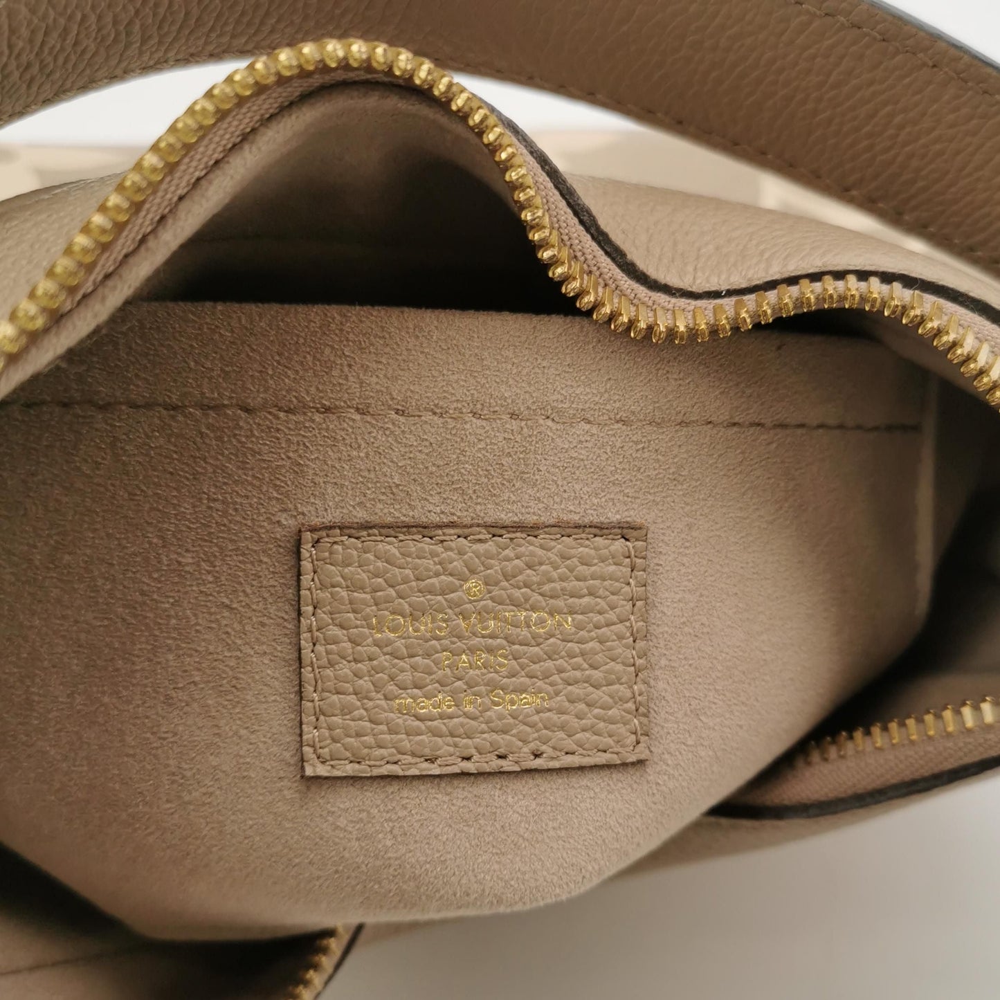 Preloved GLM-Bagatelle Leather Gaint Monogram Crossbody Bag Microchip 047852400562