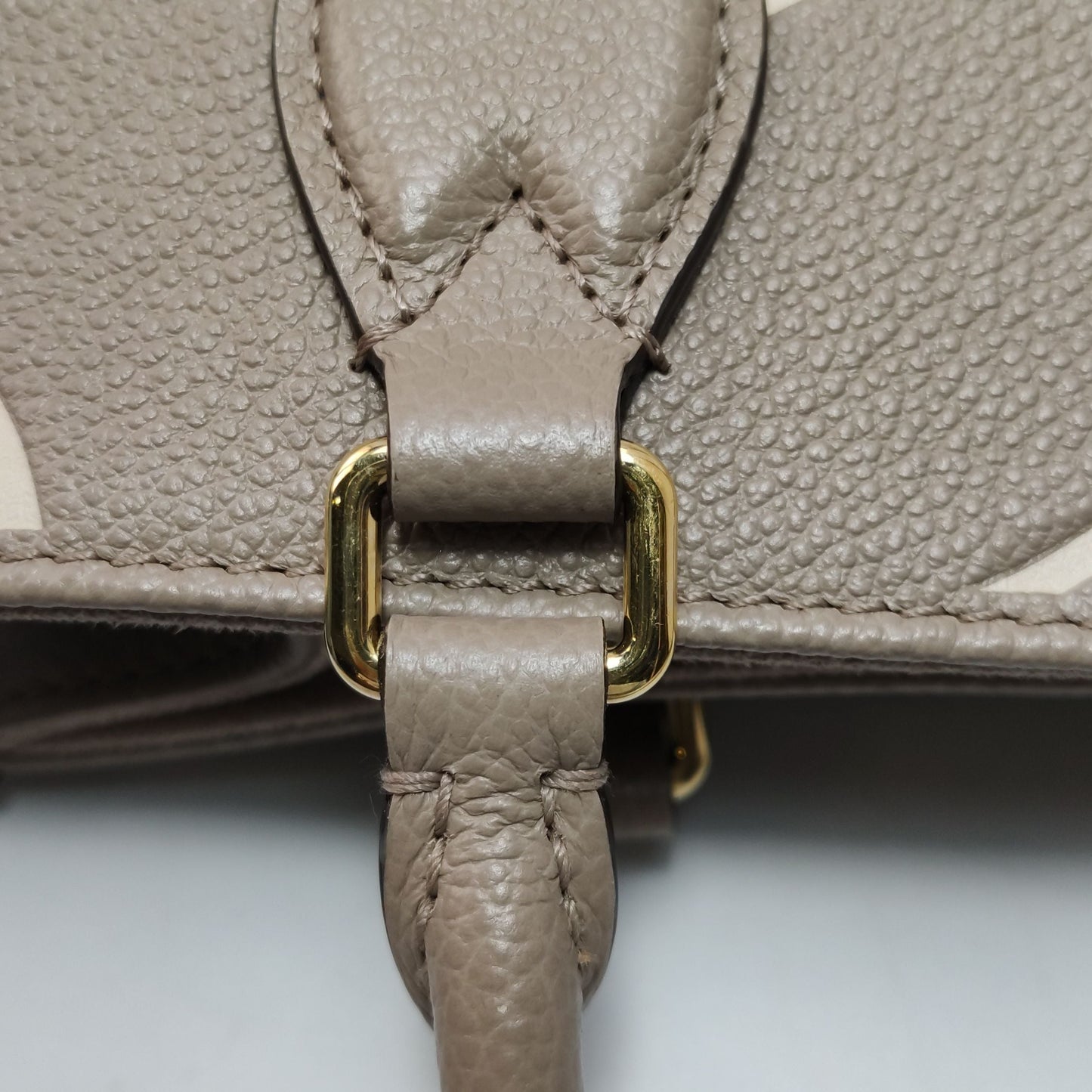 Preloved GLM-Onthego Small Leather Gaint Monogram Tote Crossbody Bag with Chip 250423781161134