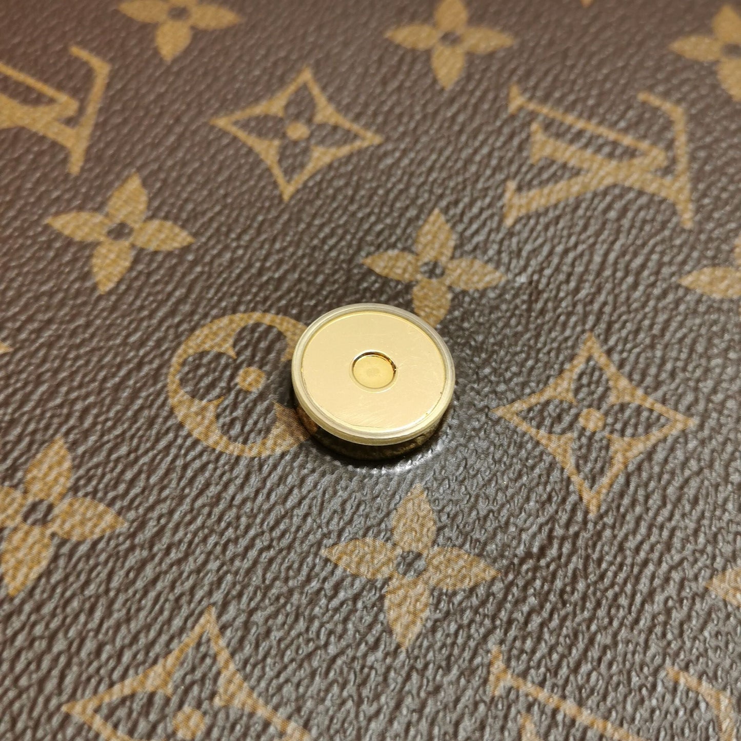 Preloved GLM-Locky BB Monogram Lock Crossbody Bag with Chip 250416781151390