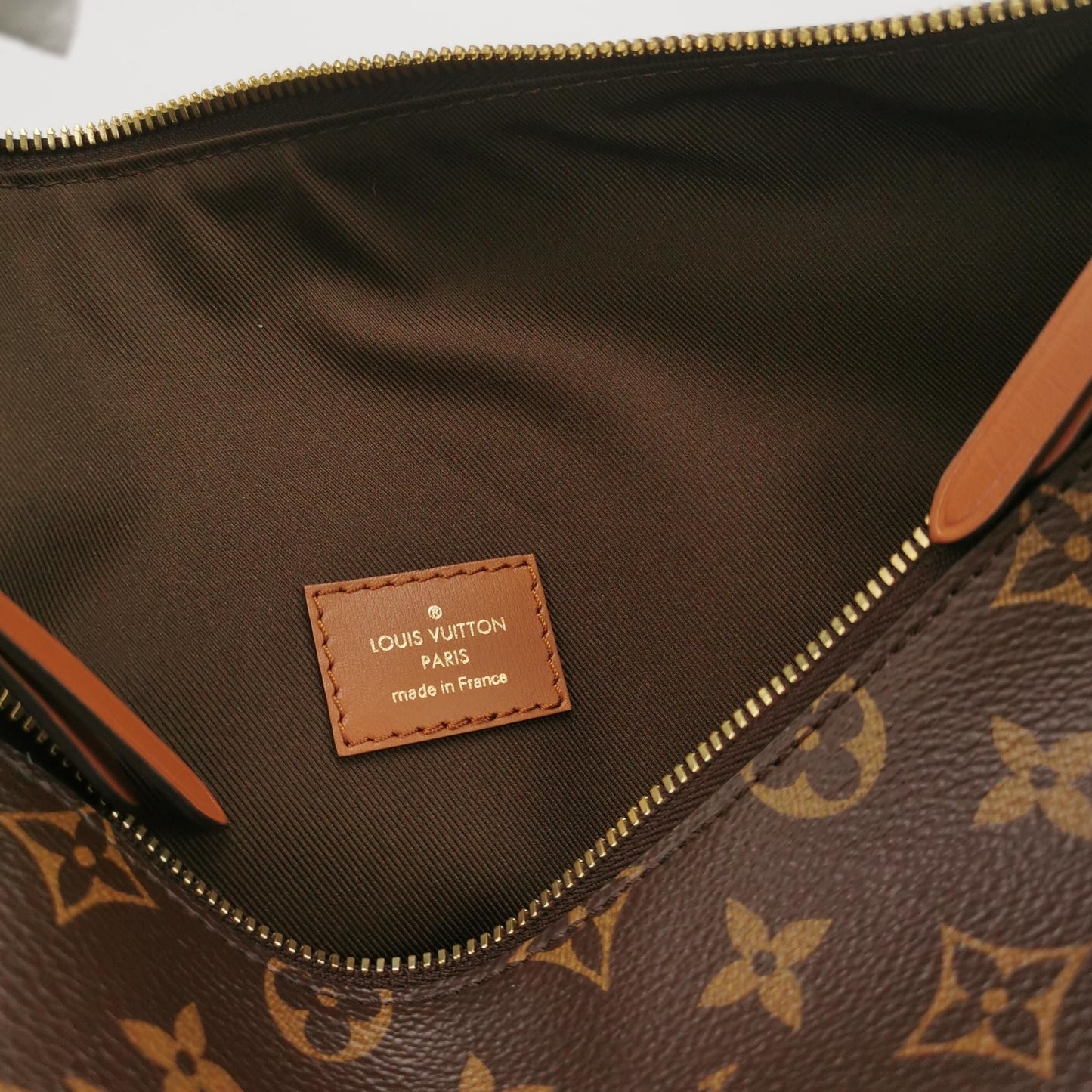 Preloved GLM-Loop Hobo Leather Monogram Print Crossbody Bag with Chip 250416781151343