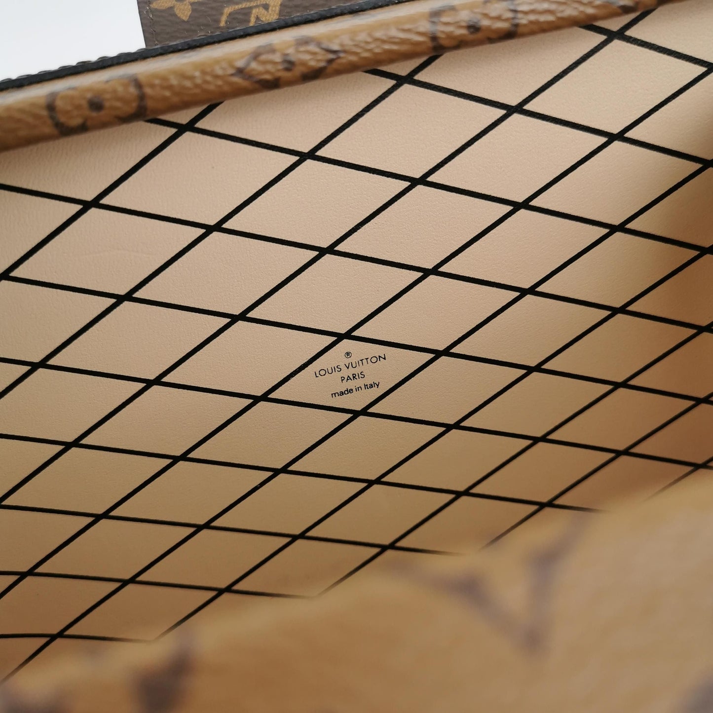 Preloved GLM-Petite Malle Small Monogram S-lock Crossbody Bag 250403781133015