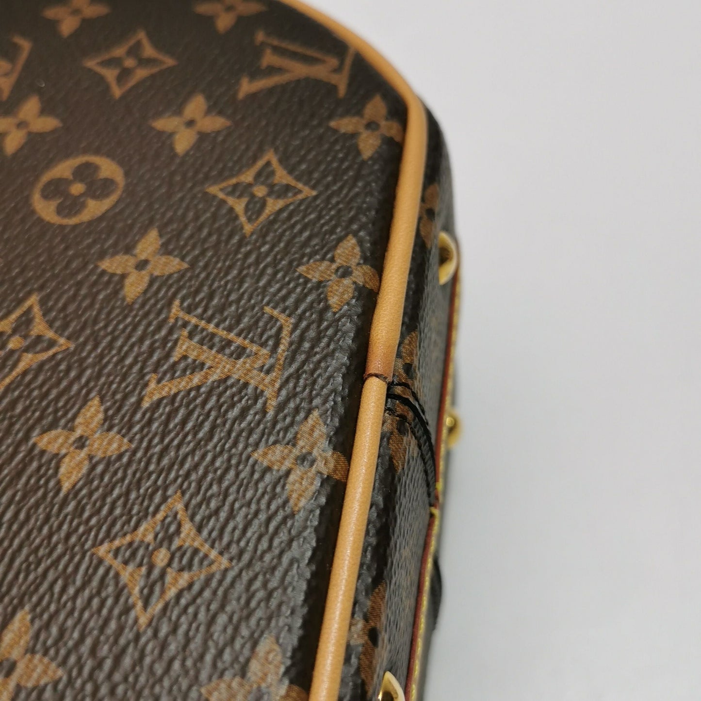 Preloved GLM-Boite Chapeau Small Monogram Print Round Bag Crossbody Bag 250401781130429