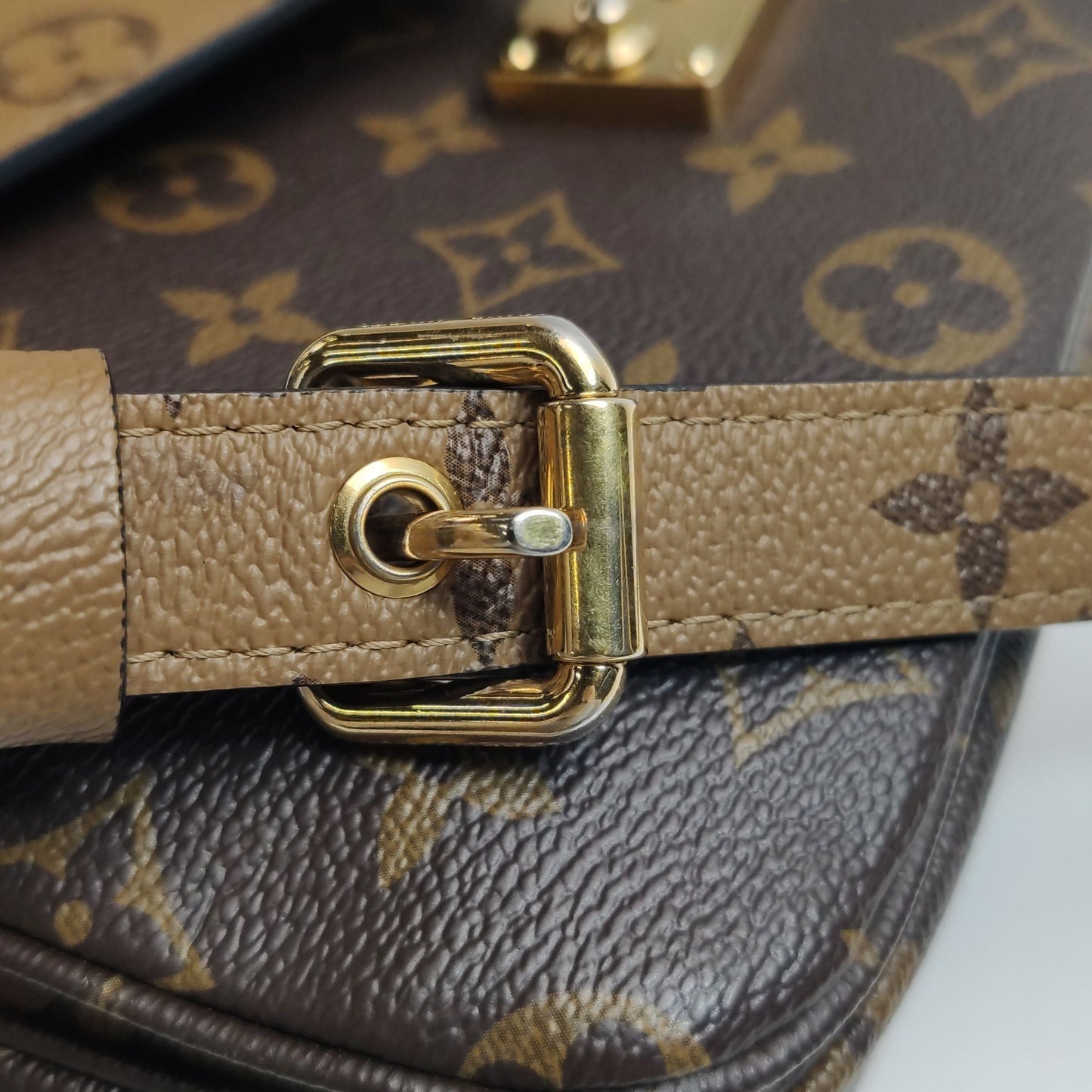 Preloved GLM-Pochette Metis Medium Monogram Reverse Leather Crossbody Bag with Chip 250403781133316