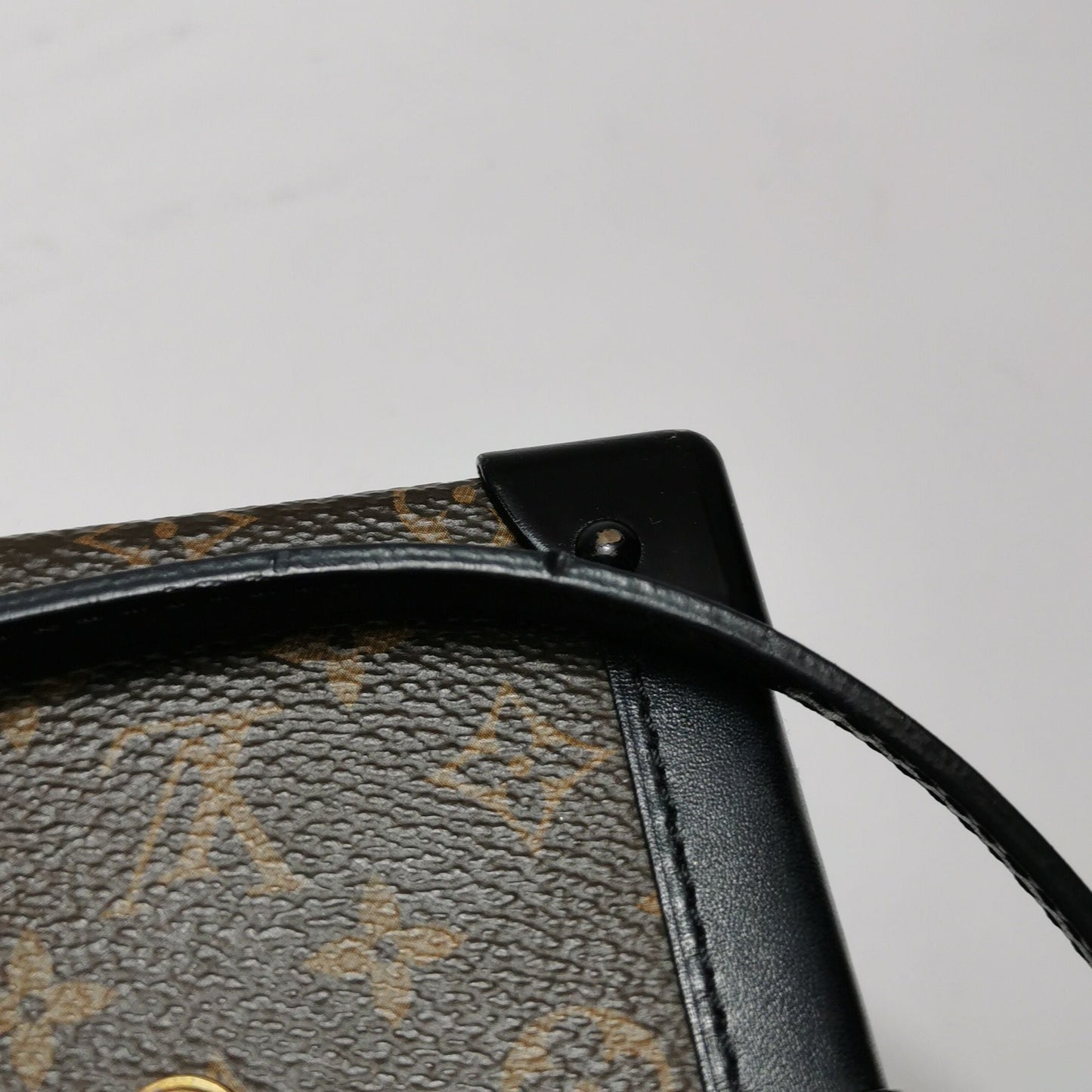 Preloved GLM-Petite Malle Small Monogram Crossbody Bag 250330781127266