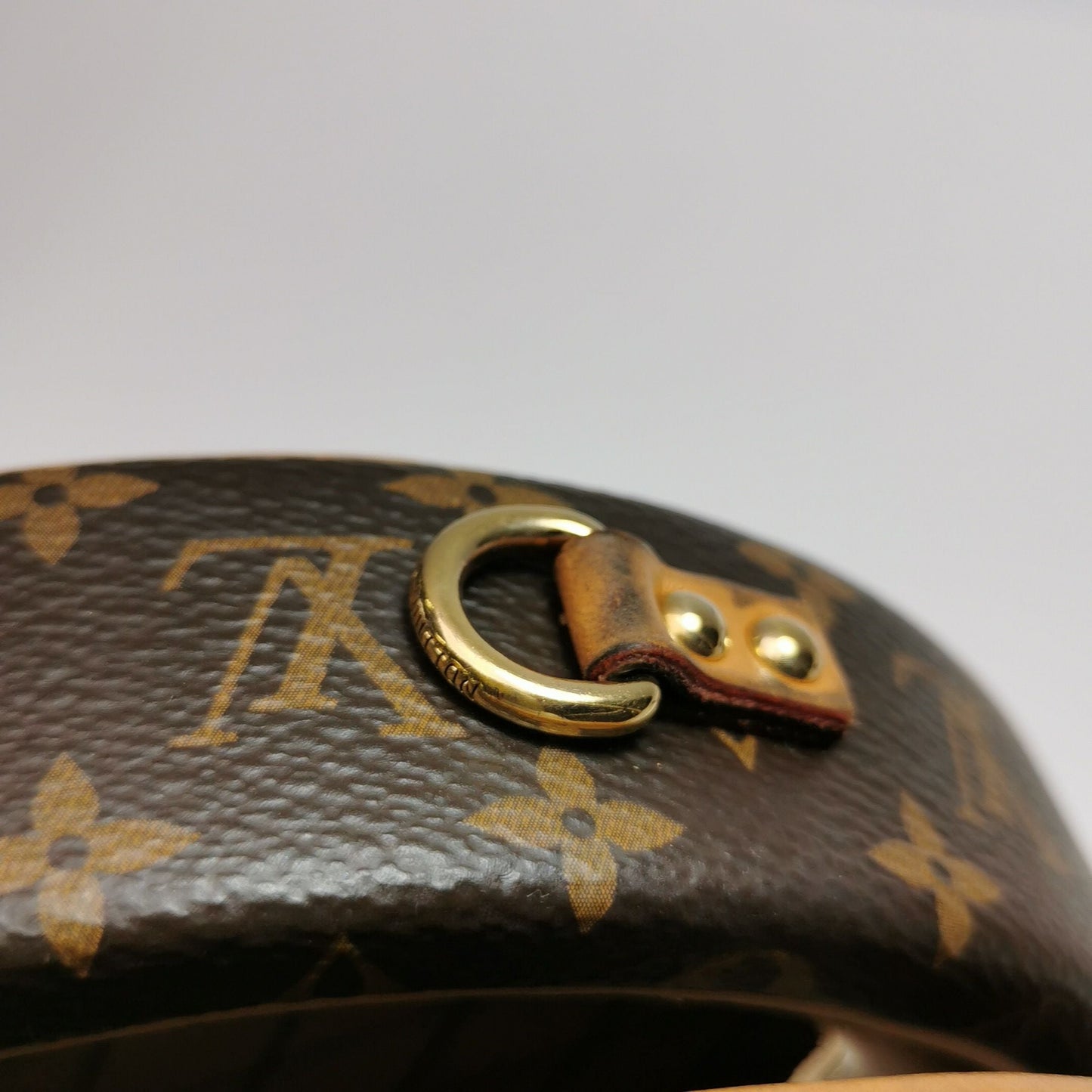 Preloved GLM-Boite Chapeau Small Monogram Print Round Bag Crossbody Bag 037850600063