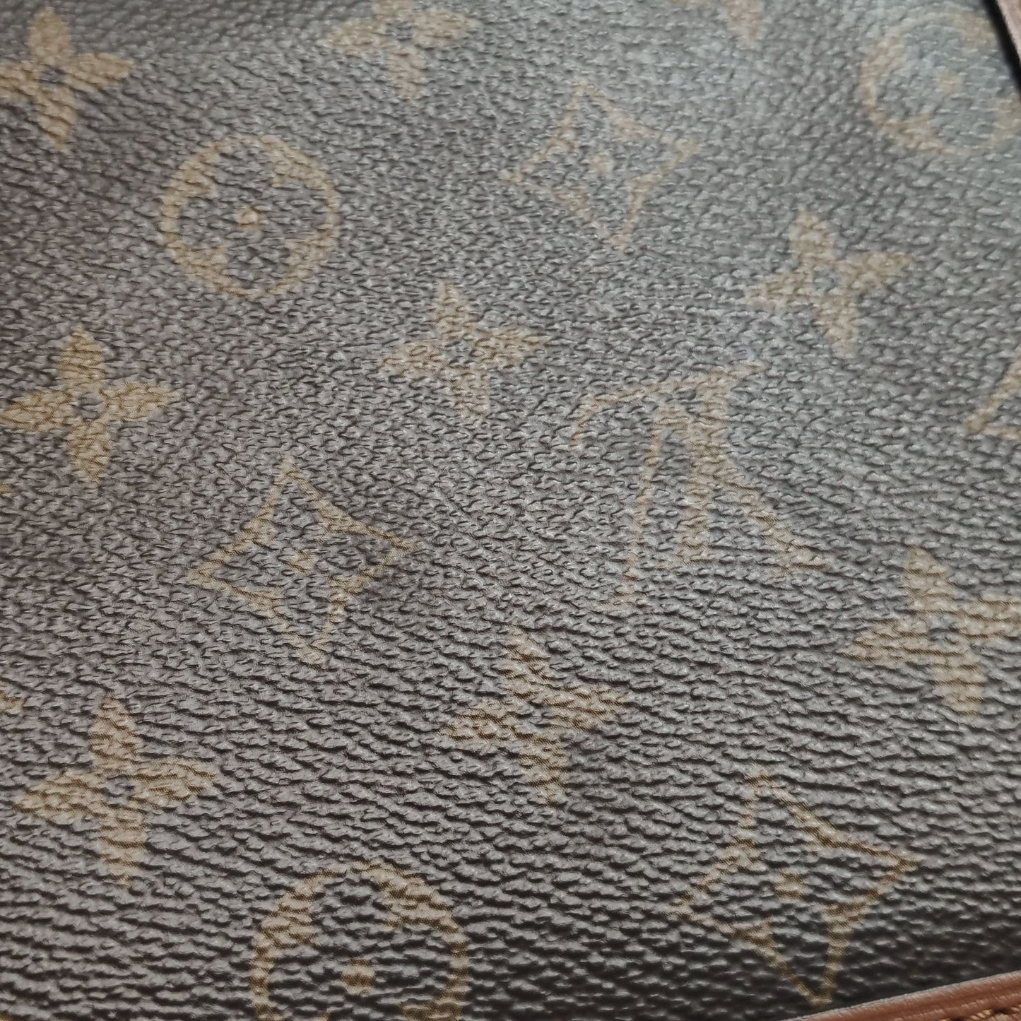 Preloved GLM-Dauphine Mini Monogram Empreinte Leather Crossbody Bag 250603781221404