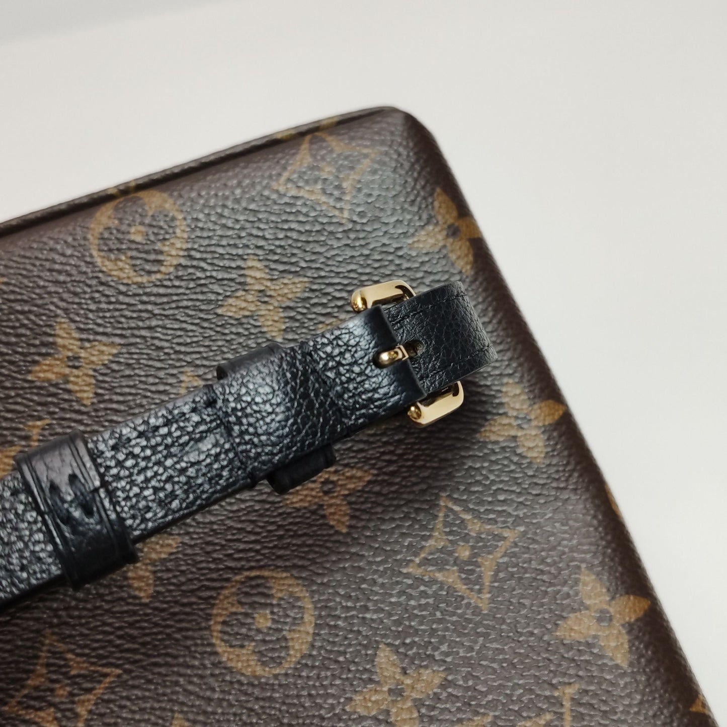 Preloved GLM-Marignan Leather Crossbody Bag 250604781222030