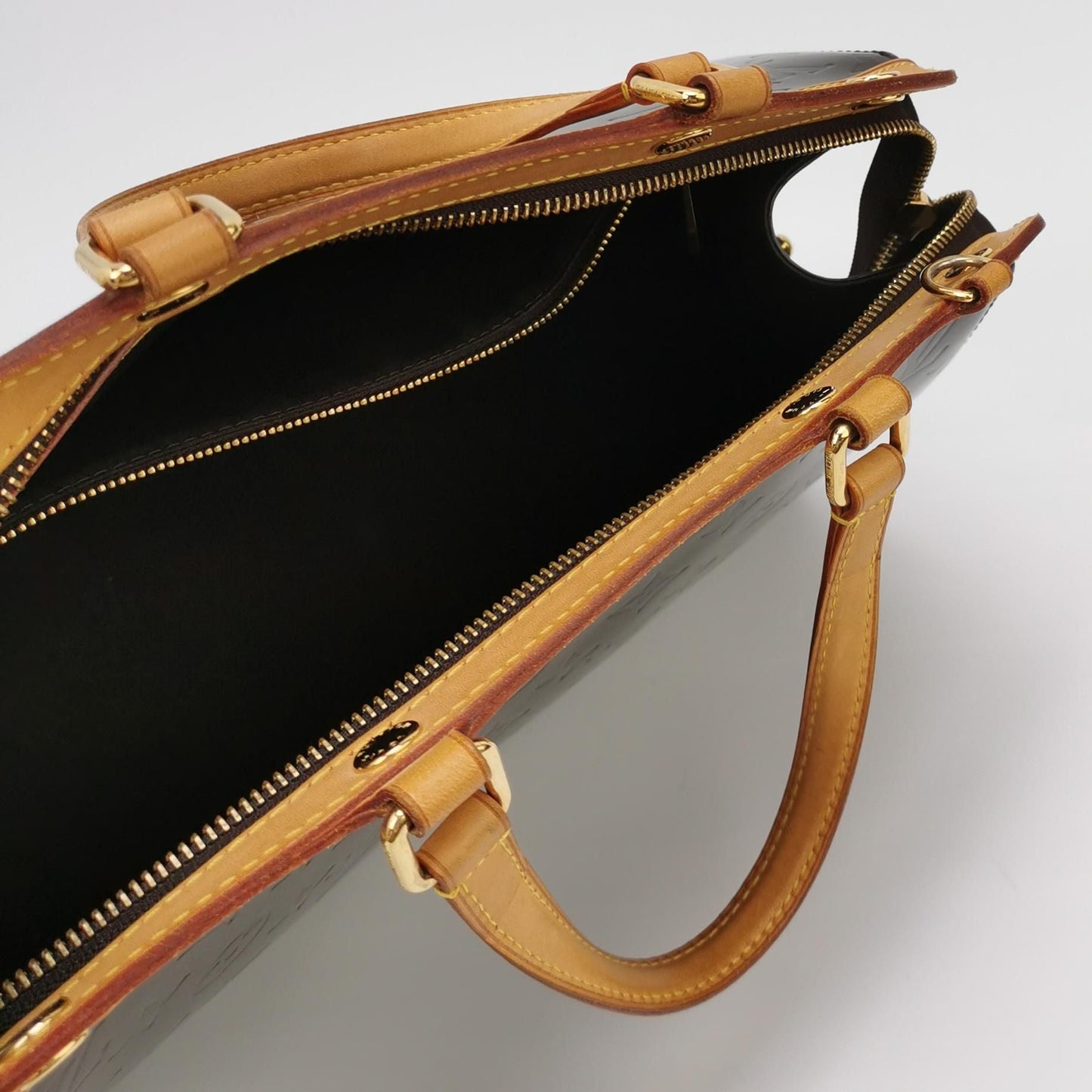 Preloved GLM-Brea Doctor Bag Medium in Vegetable-Tanned Leather and Patent Leather with Monogram Embossing and Rivet Decor 250604781222527