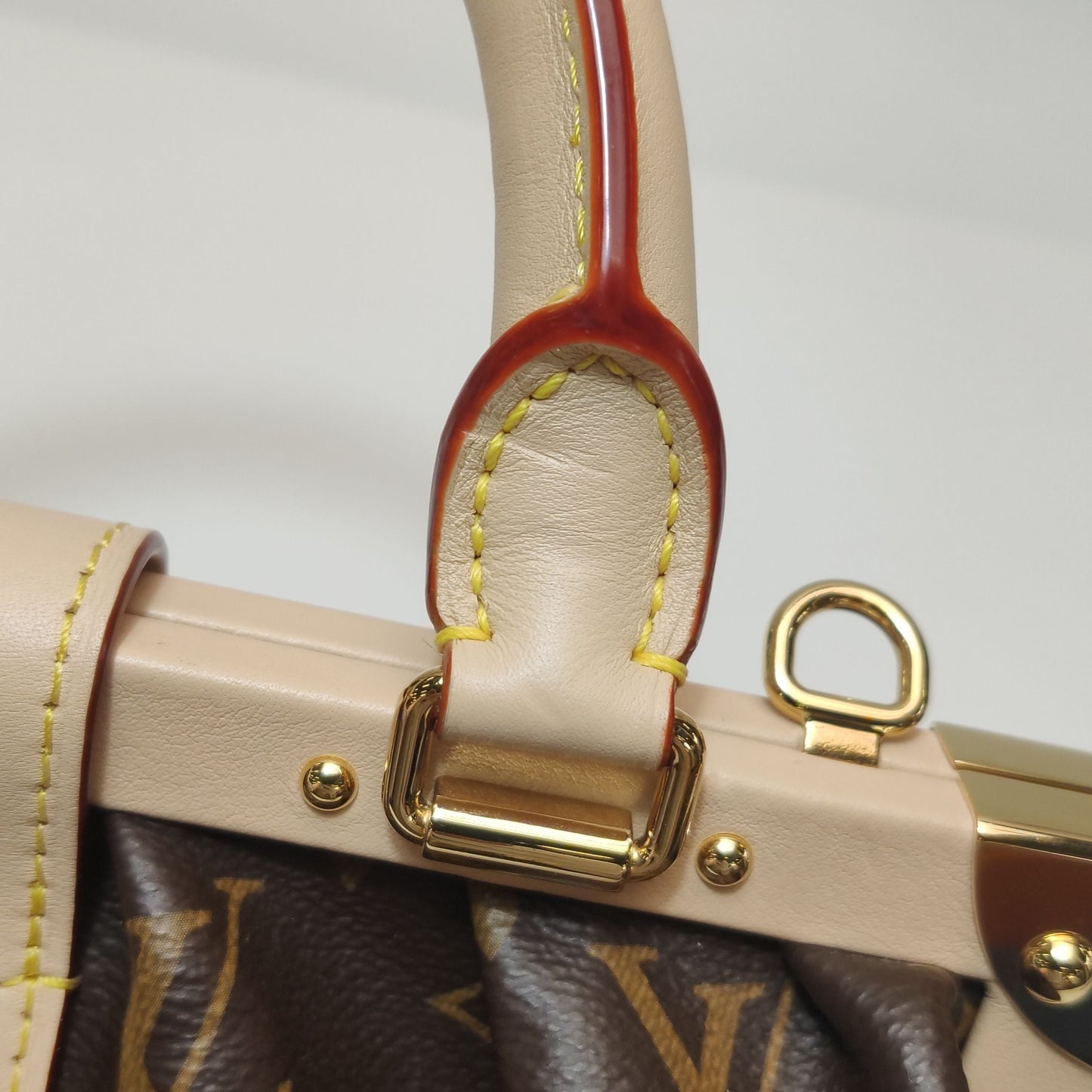 Preloved GLM-Clutch Box Medium Monogram Shoulder Bag with Chip 250604781222387